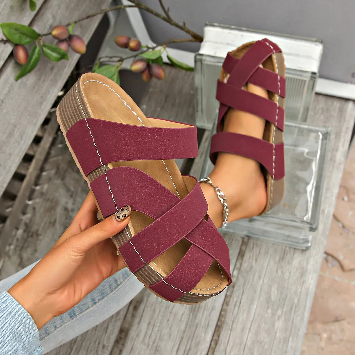 Round Toe Platform Sandals 2d12a010-9940-4008-986a-9ebbdddbb168-Max-Origin