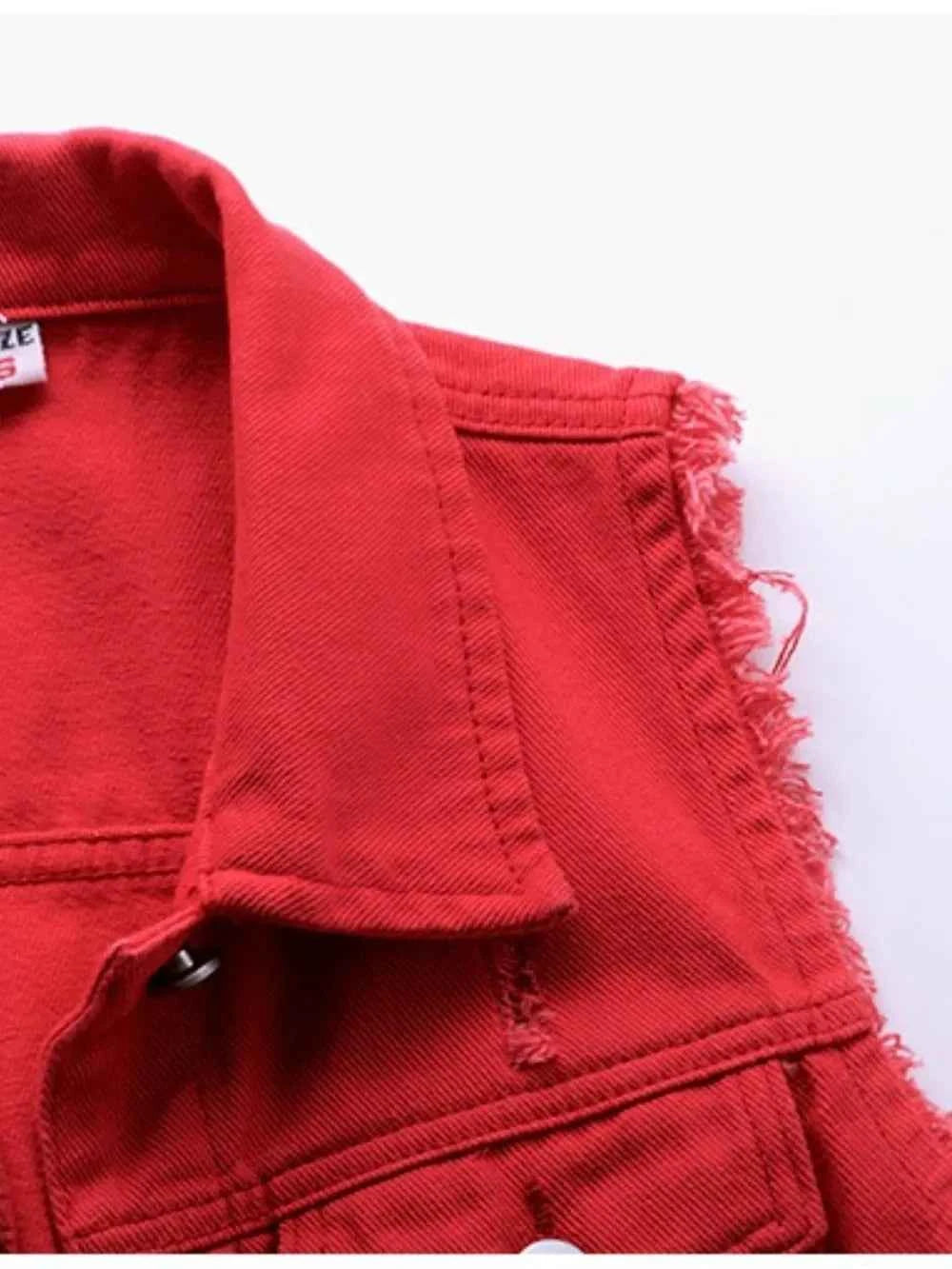 Full Size Button Down Raw Hem Sleeveless Denim Jacket Plus Size 2d1e13f3-212f-4d3c-bf33-ab8be11f0758-Max