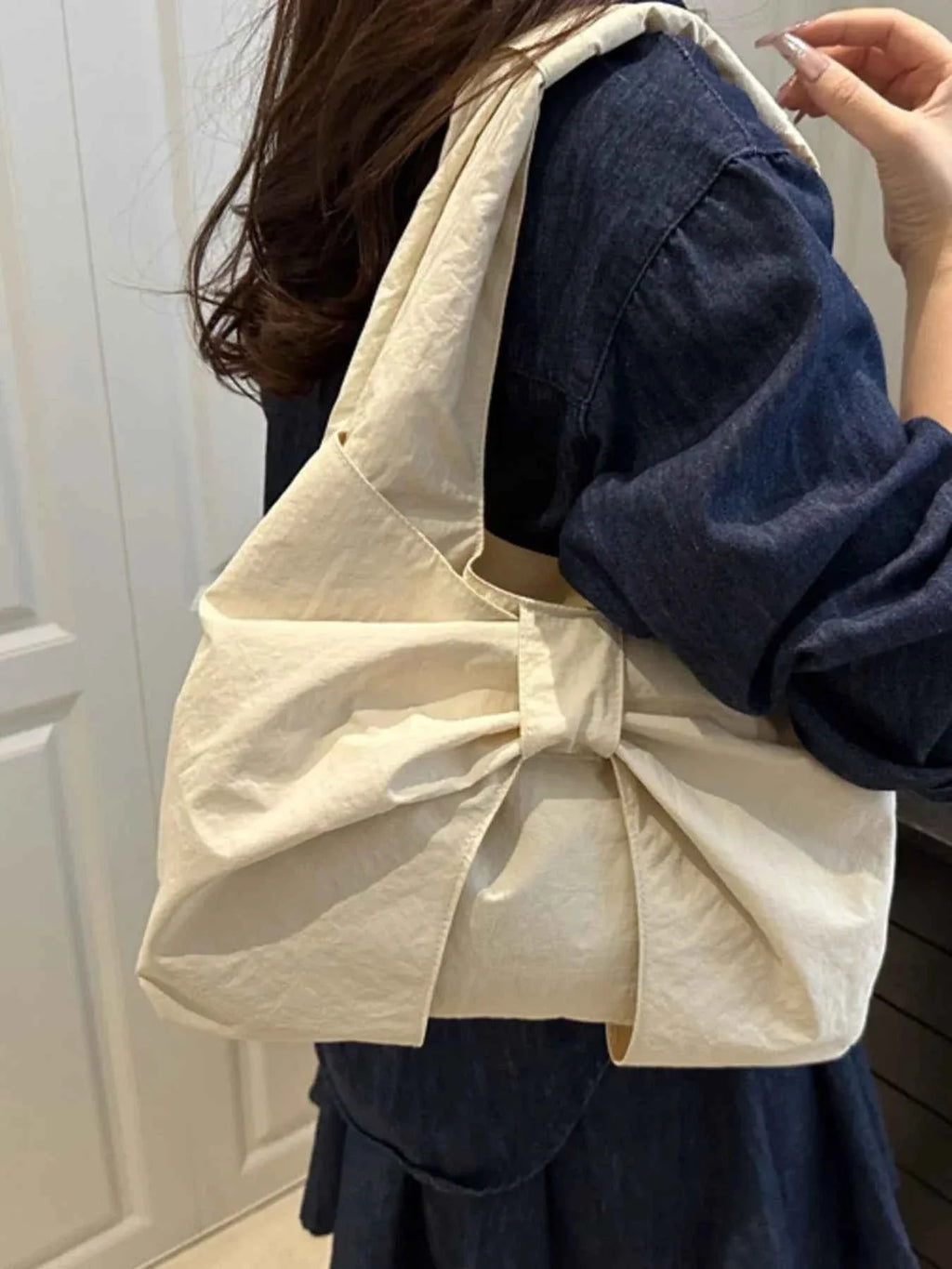 Ruched Bow Shoulder Bag 2d5af6dc-7100-4473-b92a-5553ee5db991-Max-Origin