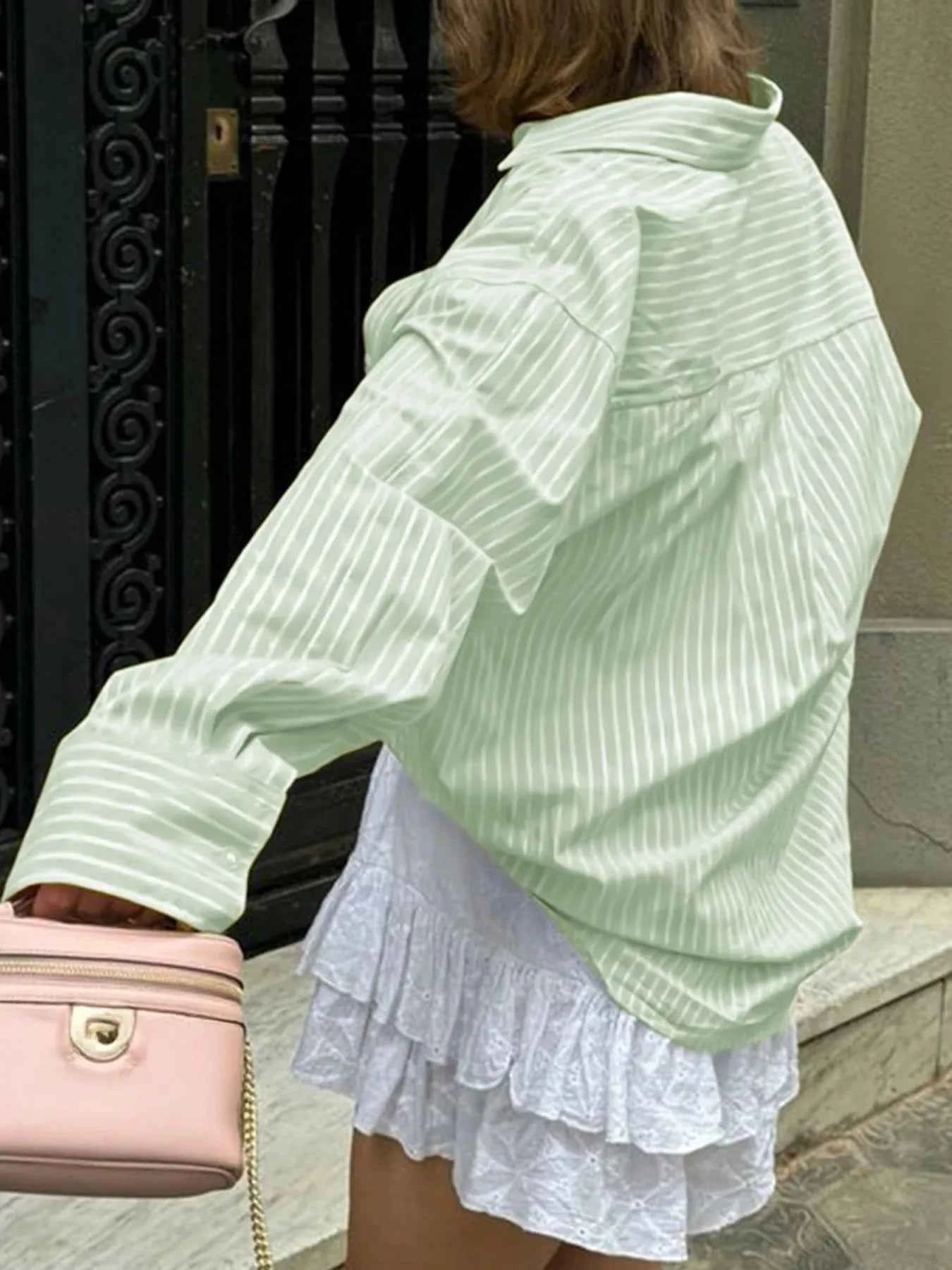 Oversized Striped Button-Down Shirt 2d7991ca-0efc-4b0e-a3e1-ab927a0f6380-Max-Origin