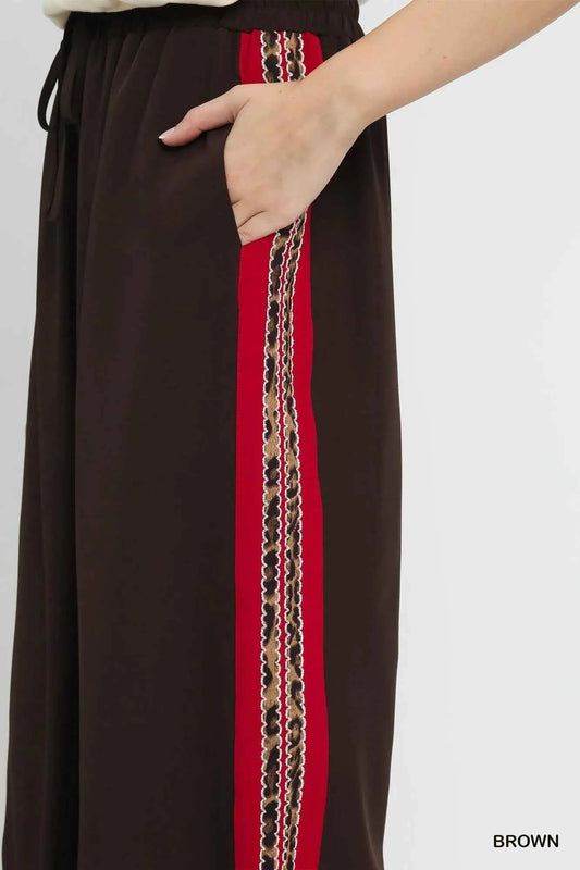 Wide Leg Pants with Contrast Side Trim 2d82a216-a5d8-4ba2-b808-cd0652ef7c49-Max-Origin
