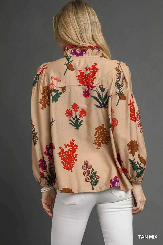 Flower Print Blouse with Scalloped Neckline 2dc4c5b7-9641-4108-8cff-382d31c0a02c-Max-Origin