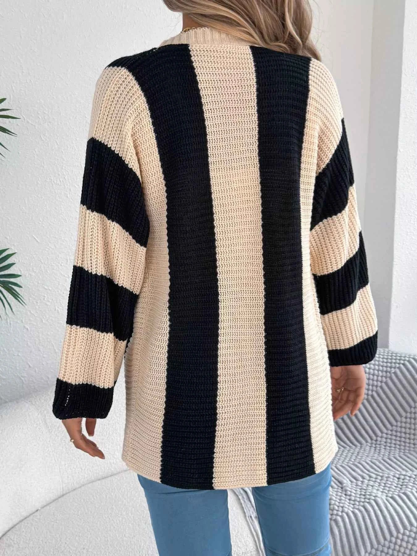 Color Block Button-Up Cardigan 2e049fba-2c05-46f8-bff8-8dbb9087a13c-Max-Origin
