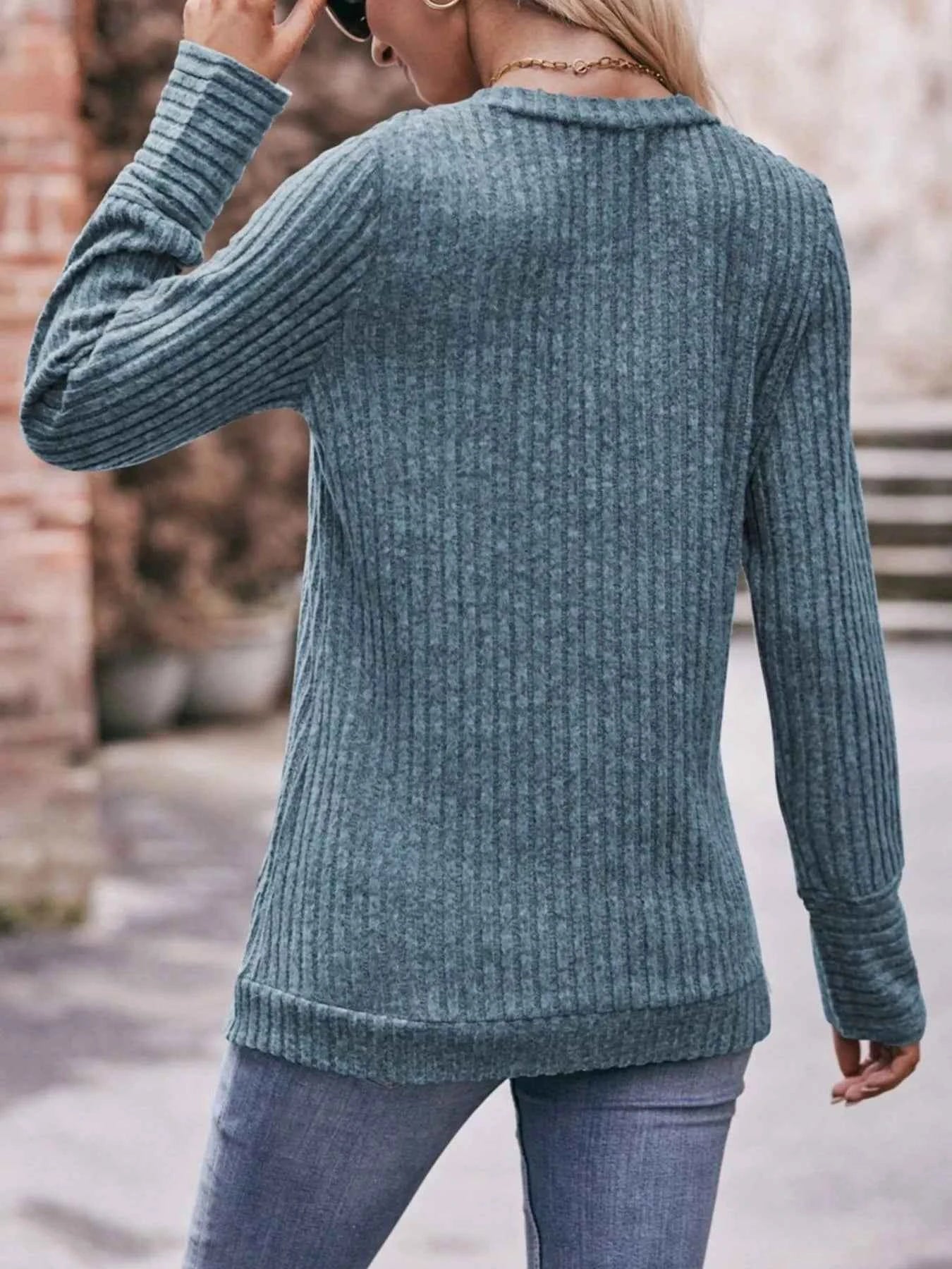 V-Neck Ribbed Knit Long Sleeve T-Shirt 2e46d9c7-2cf0-4d12-a0f7-c79e436d89fa-Max-Origin