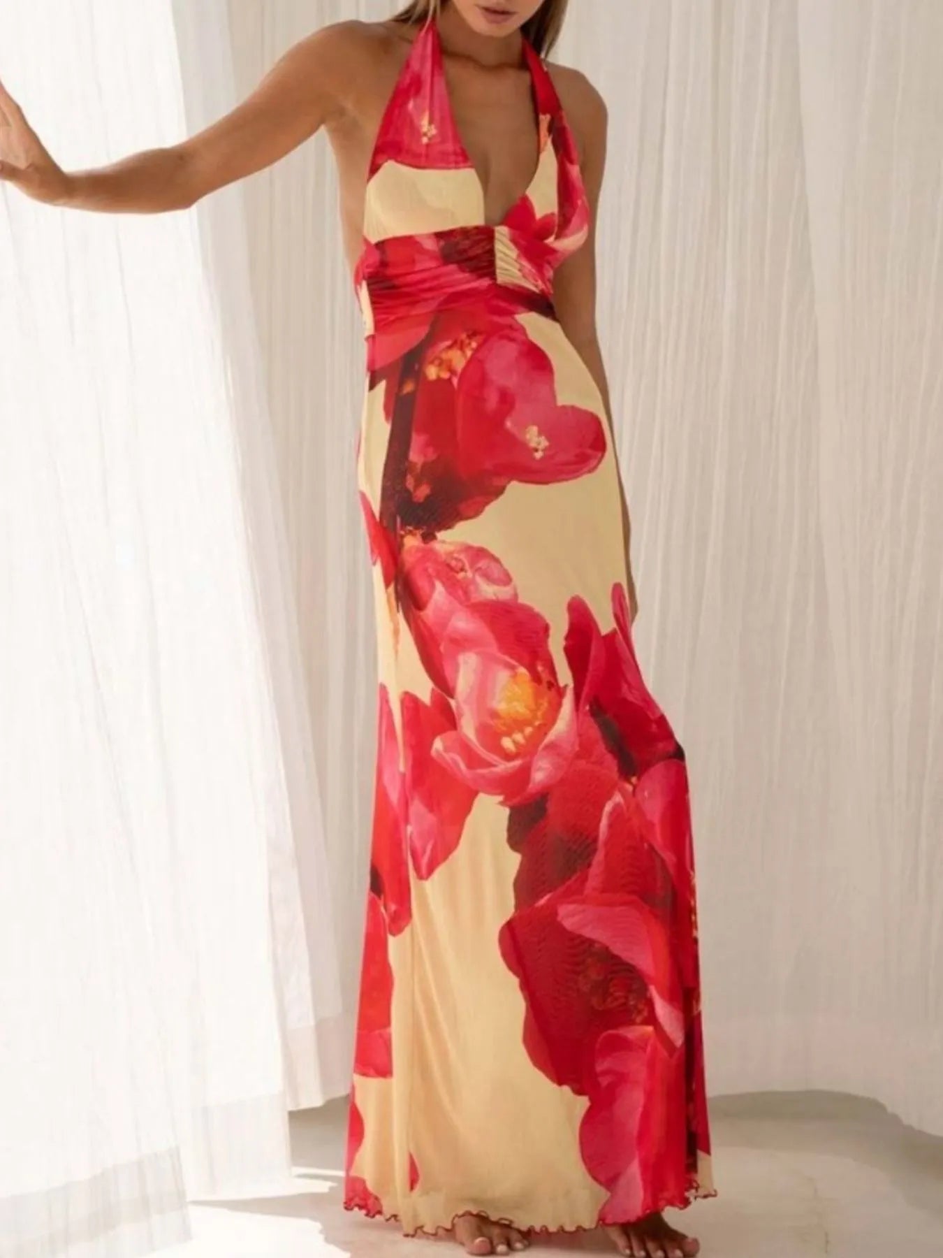 Floral Halter Neck Deep V Maxi Dress 2e54e495-2465-4e4f-860f-51770fc6a15c-Max-Origin