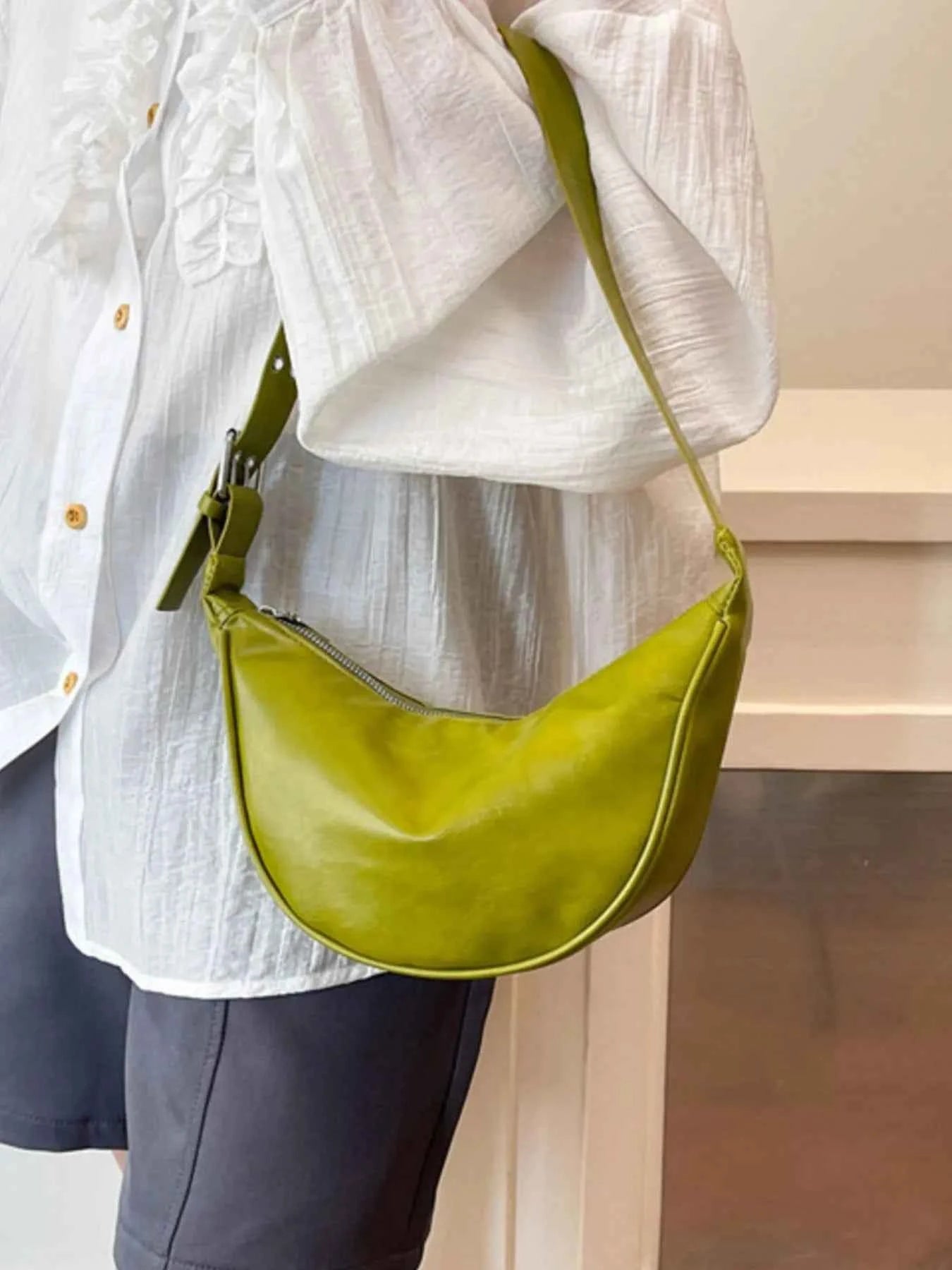 Adjustable Strap Shoulder Bag 2e836602-c6a1-4fa1-9f19-f83b3f1e4206-Max-Origin
