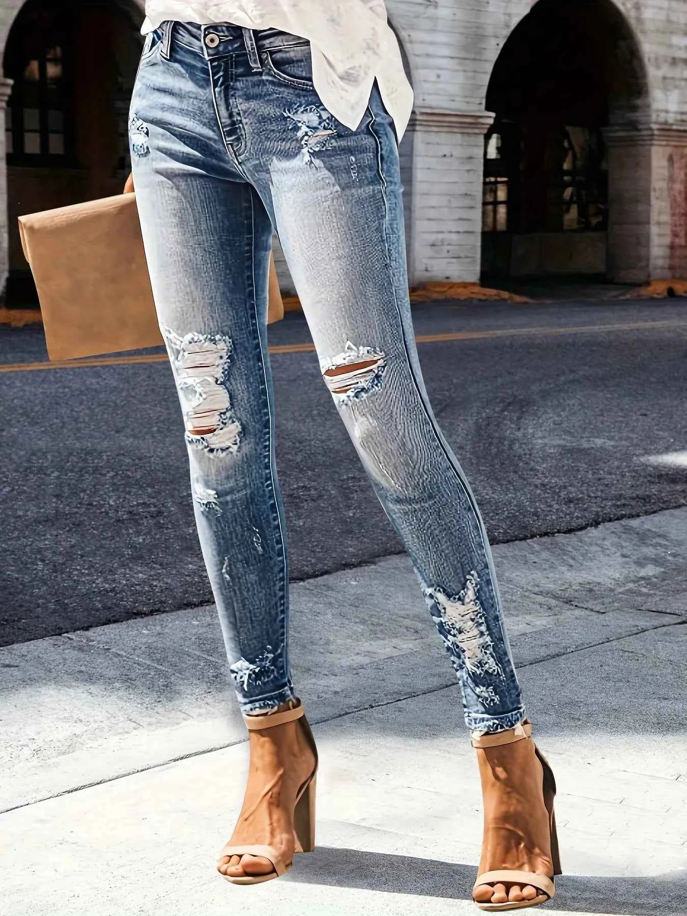 Distressed Skinny Jeans 2ee3bae3551d43e28ca9e68adeeb9977-Max-Origin