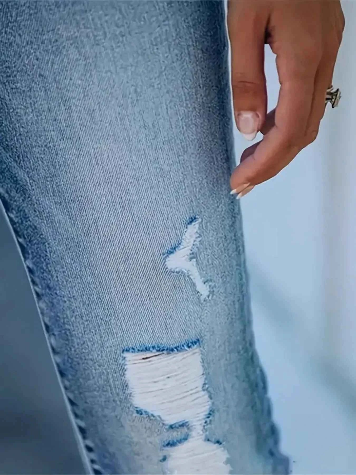 Distressed High-Waisted Skinny Jeans 2ee4e03c7f8c4a13b997b840db301c88-Max-Origin