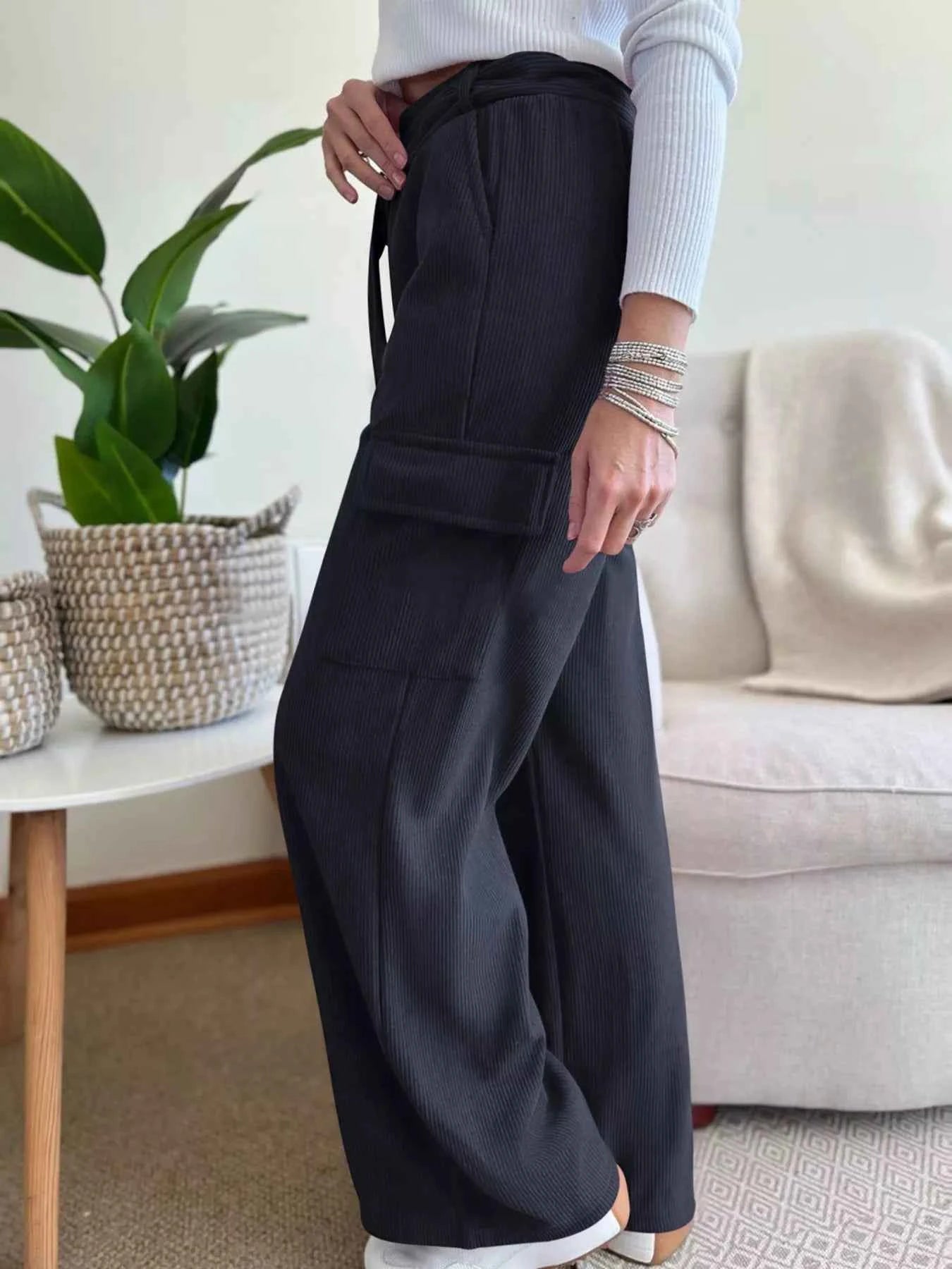High-Waisted Wide-Leg Pants 2f78e24bd0204f2badec52dc9f06b9ee-Max-Origin