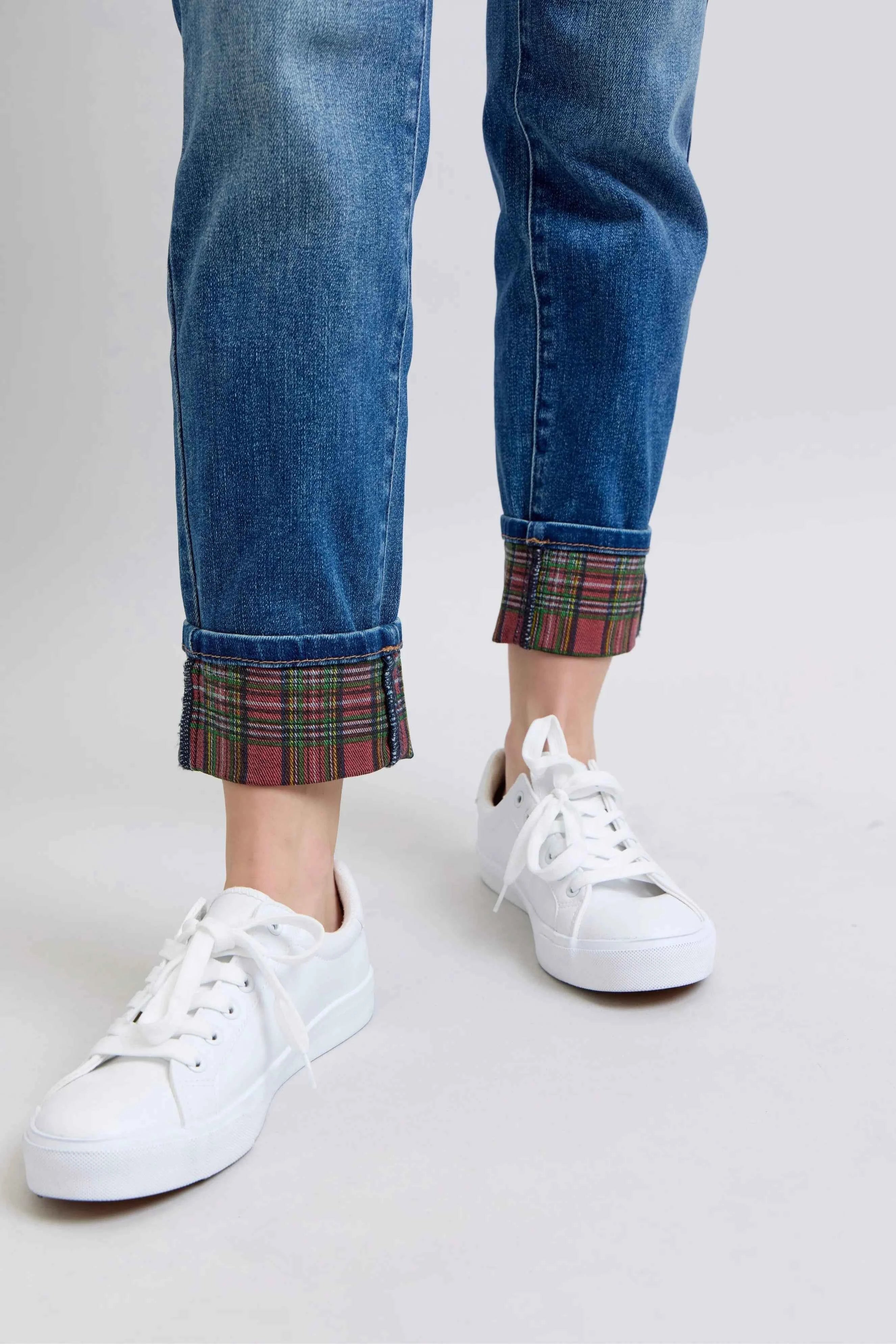 Judy Blue Full Size Mr Plaid Print Cuff Bf Jeans Plus Size 3059e9140823442285374c821da9f99c-Max-Origin