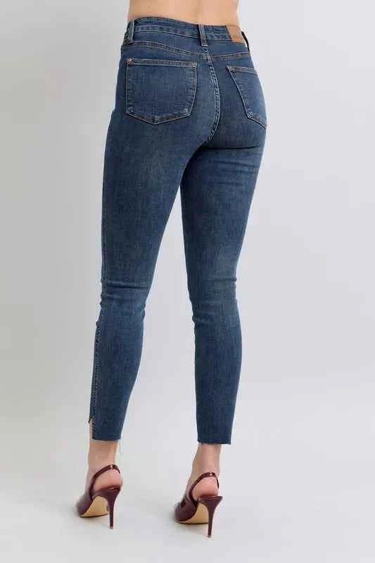 Full Size High Waist Tummy Control Step Hem Skinny Jeans Plus Size 312531c56ab64a0b87ef9f4301951683-Max-Origin