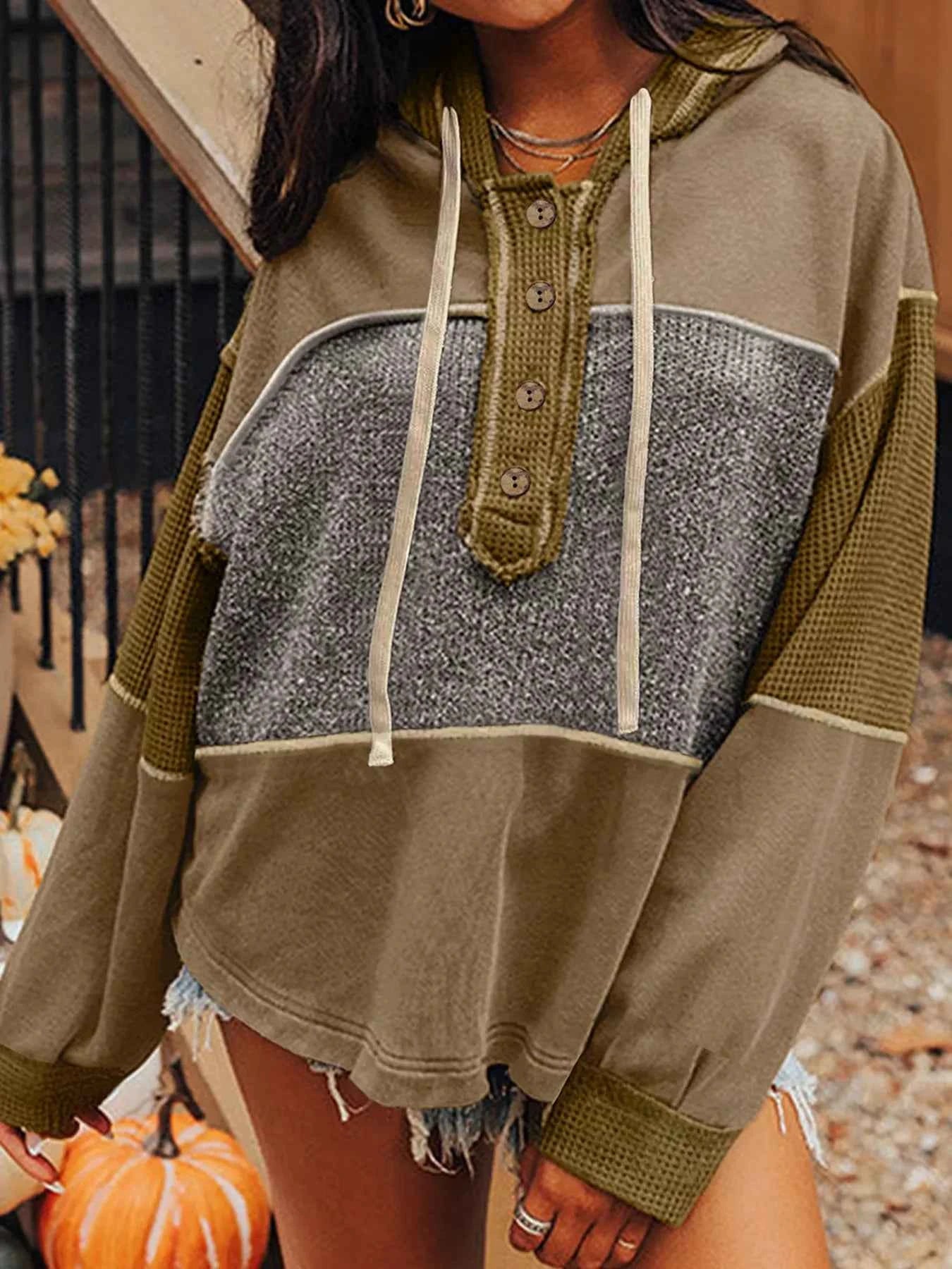 Mixed Texture Patchwork Exposed Seam Half Button Hoodie 314eabfbe8bb42d880f70cd31c2b3a56-Max-Origin