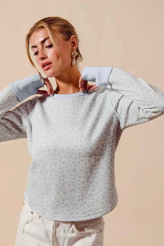 Textued Floral Knit Top with Contrast Cuffs 3165f094cd0e477dbd683e4798610c2c-Max-Origin