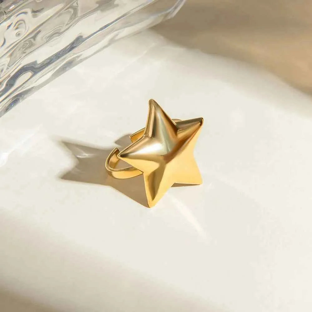 18K Gold-Plated Stainless Steel Star Ring 32096142-ca9f-4a99-ae39-c44bbaa07d39-Max