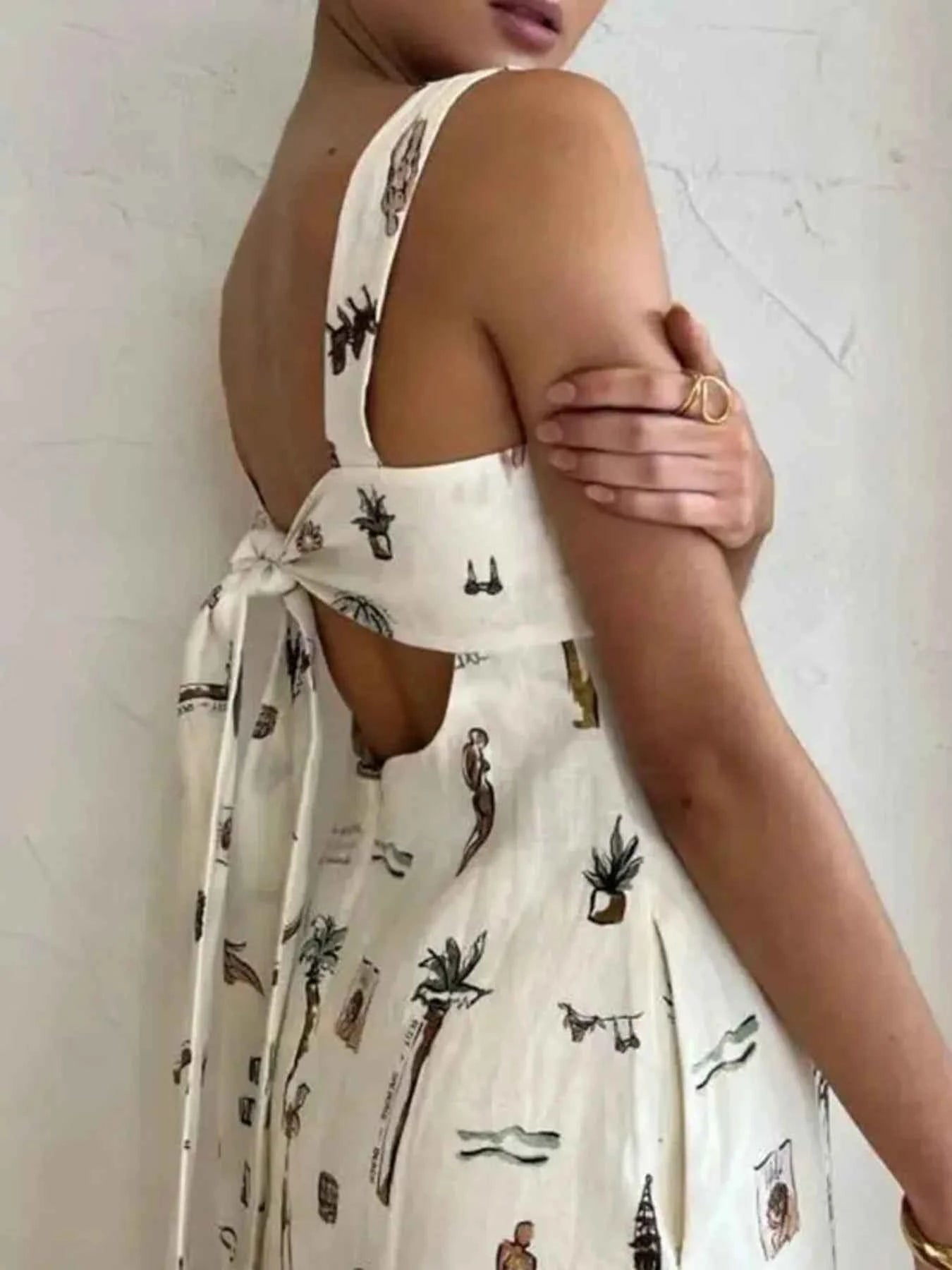 Full Size Printed Square Neck Tie Back Maxi Dress Plus Size 3253c1a3fe894a92a3f4214d250c2c20-Max-Origin
