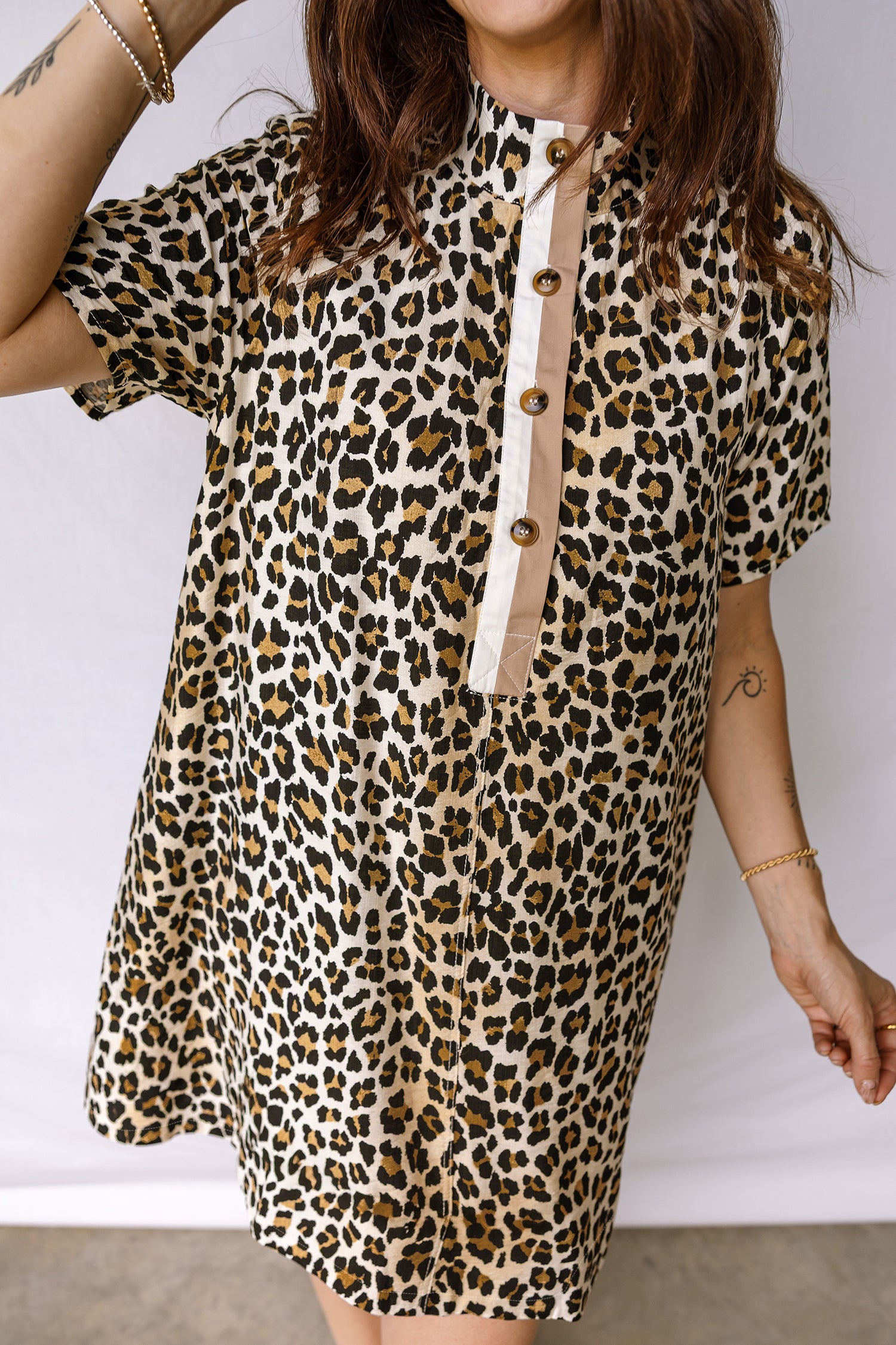 Multicolour Half Buttons Short Sleeve Loose Leopard Mini Dress with Pockets 32d807697bb38179