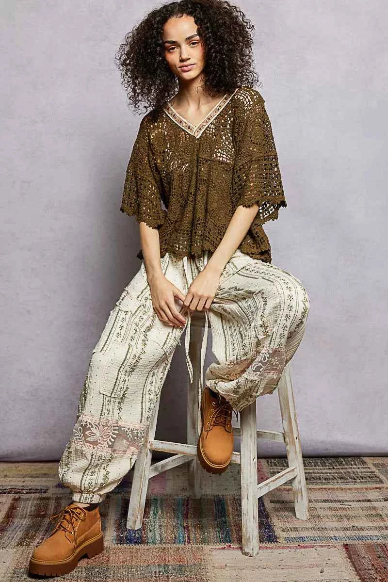 POL V-Neck Crochet Top with Scalloped Hem 33407581-8630-4e86-aeaf-17a88ed015cb-Max-Origin