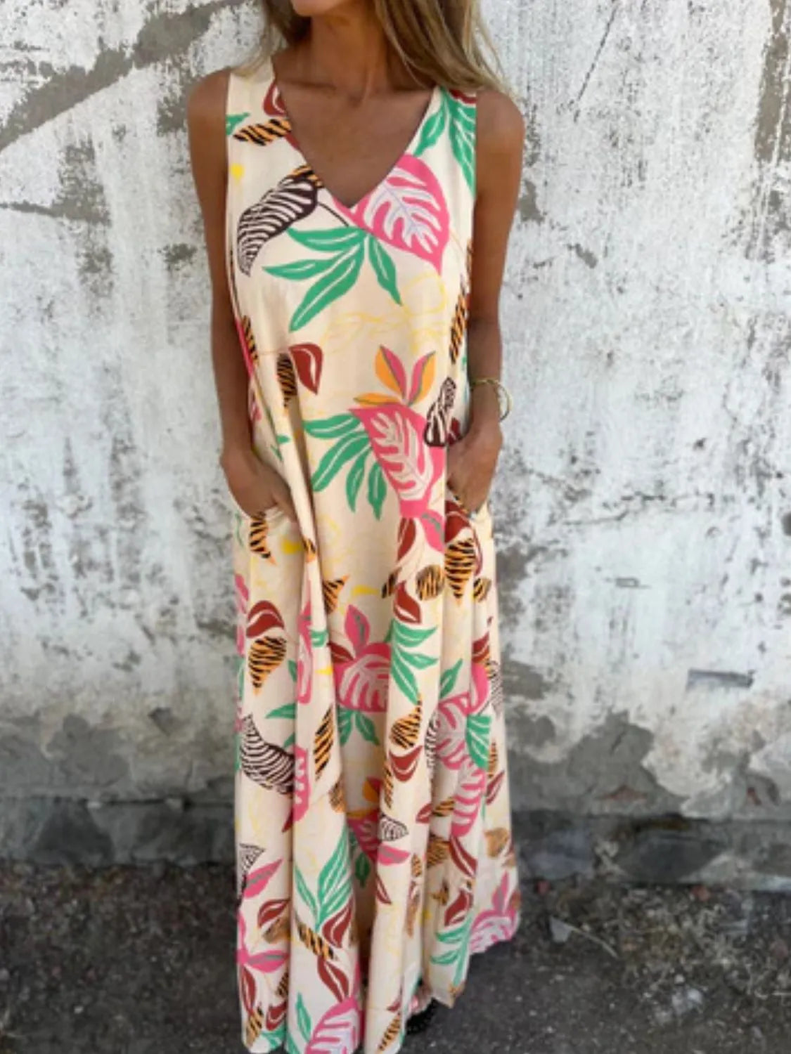 Full Size Printed V-Neck Sleeveless Dress Plus Size Multicolor 33488843-a8c6-4590-94b6-bbfbcadcf881-Max-Origin