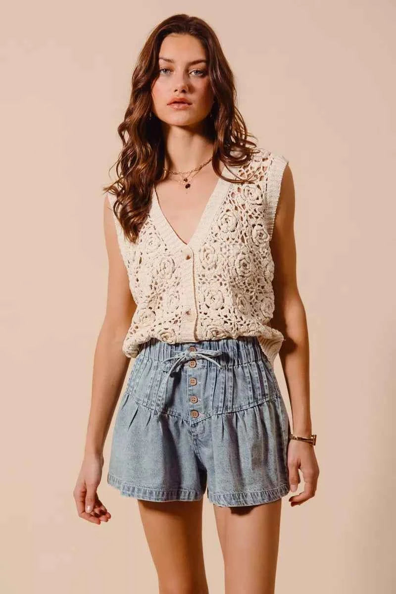 SO ME Flared Denim Shorts with Elasticized Waist 33956411a97e4c59a37e8880843ab8c6-Max-Origin