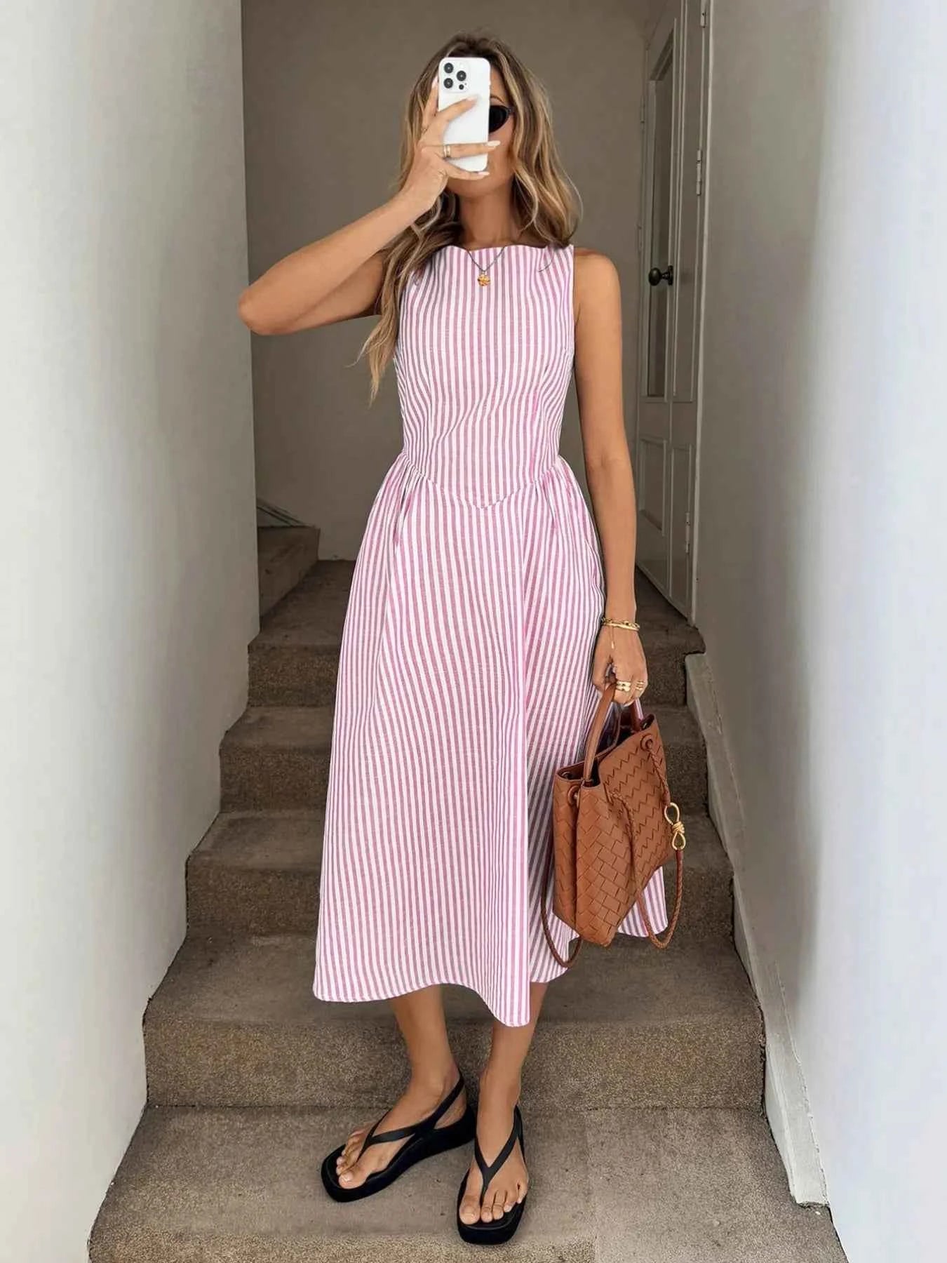 Sleeveless Striped Midi Dress 33d1e794-2f4a-426e-bf53-3bcde8e75b8d-Max-Origin