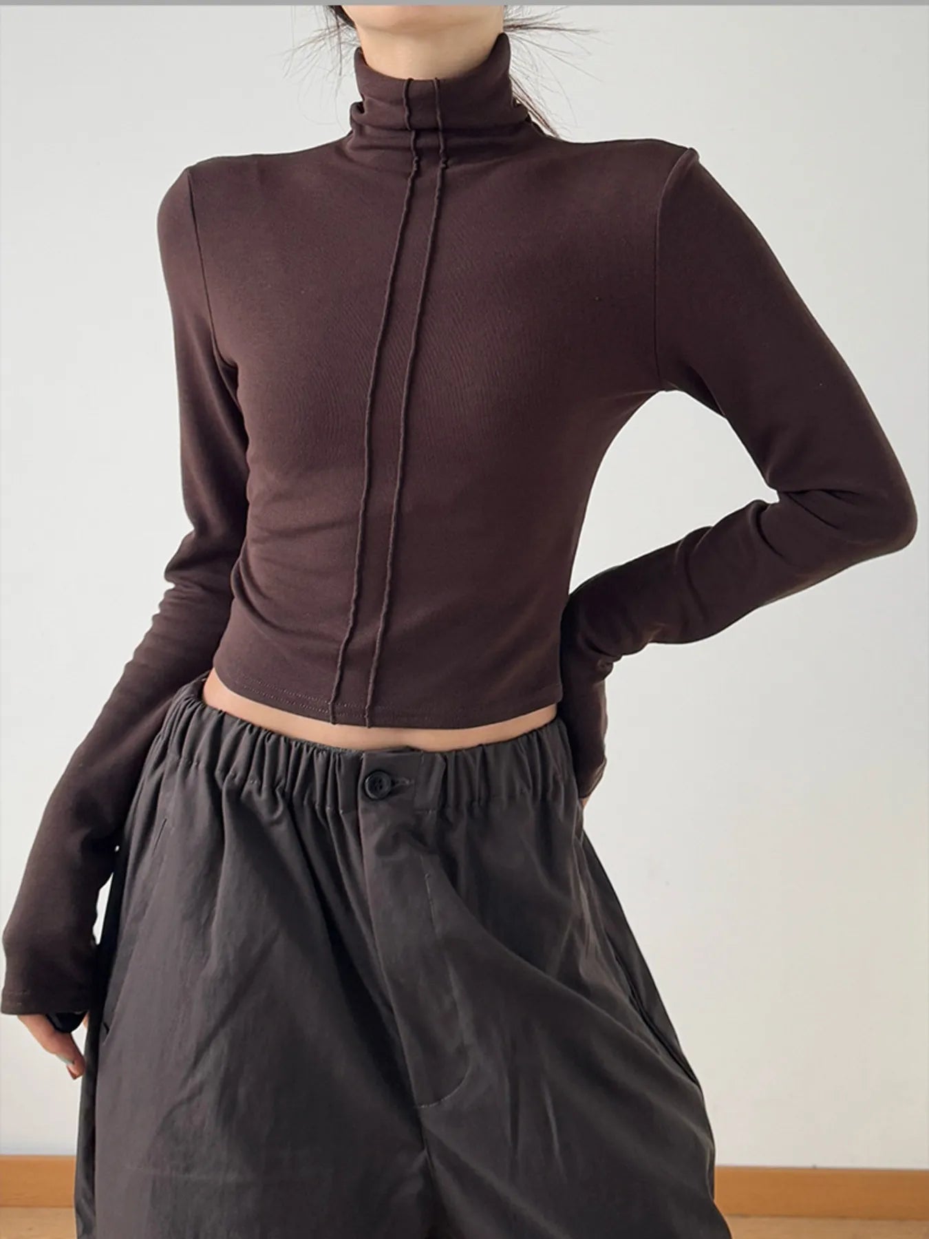 High Neck Long Sleeve Cropped T-Shirt 341a74a3d86b4903b3d3f375e2d29680-Max-Origin