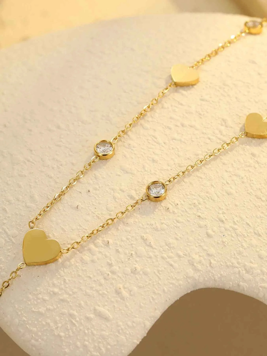 18K Gold-Plated Heart Zircon Necklace 343c2127-d4f1-4bb2-974f-39047bf63596-Max-Origin