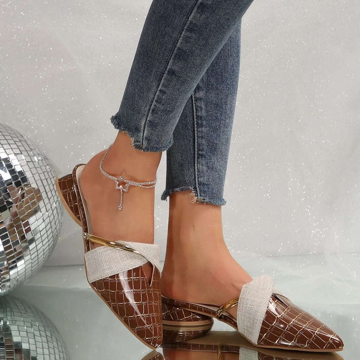 Point Toe Block Heels Sandals 348febf2-596a-40ed-a8e9-666cae4aecbc-Max-Origin