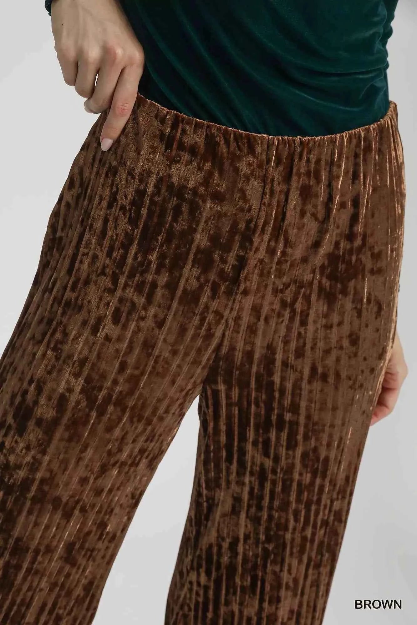 Umgee Velvet Pleated Wide Leg Pants 34ed03e7-12cd-45a3-b405-0f9a57bcf315-Max-Origin