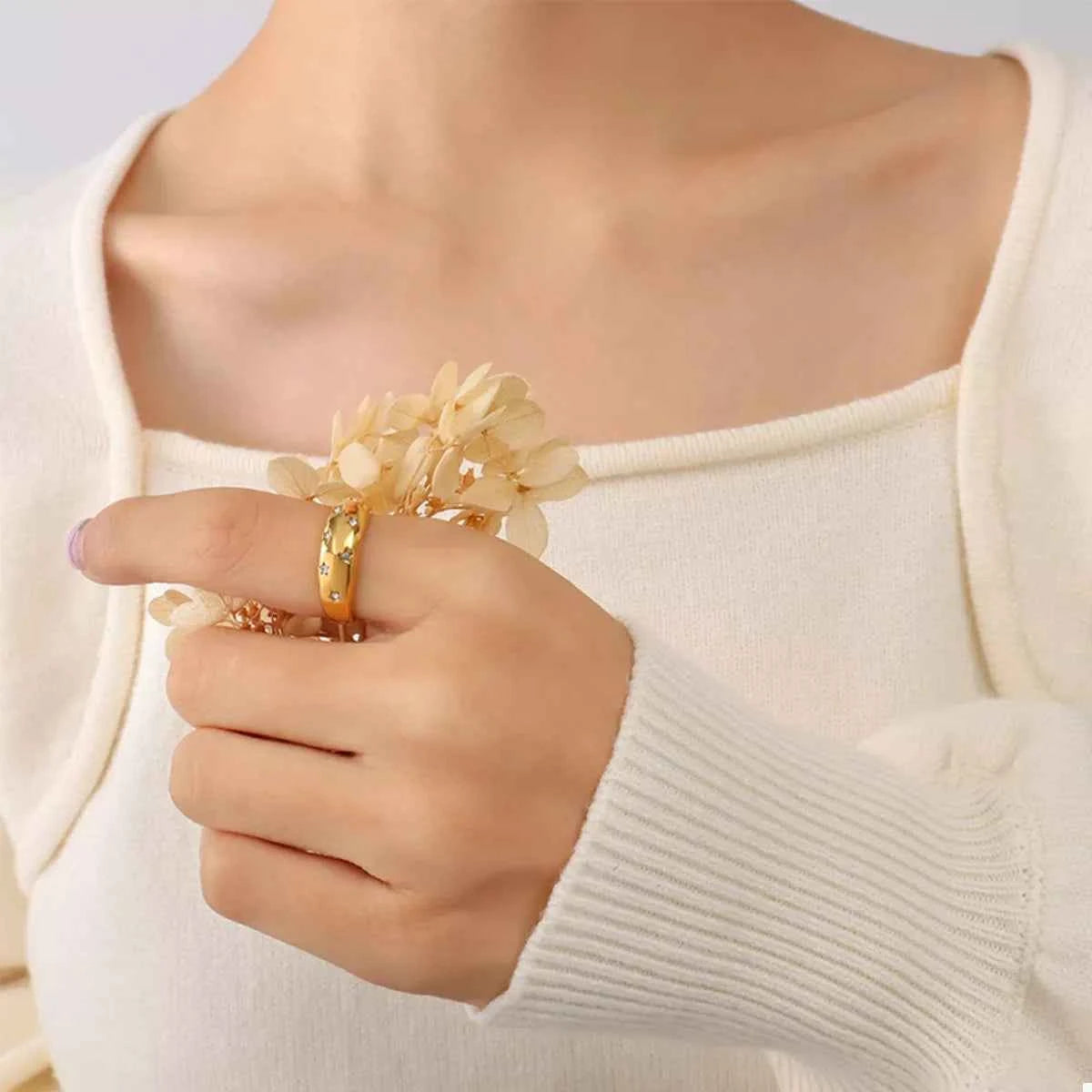 18K Gold-Plated Zircon Ring Gold 353af8fb-18a7-40d8-828d-f02322c467c0-Max-Origin