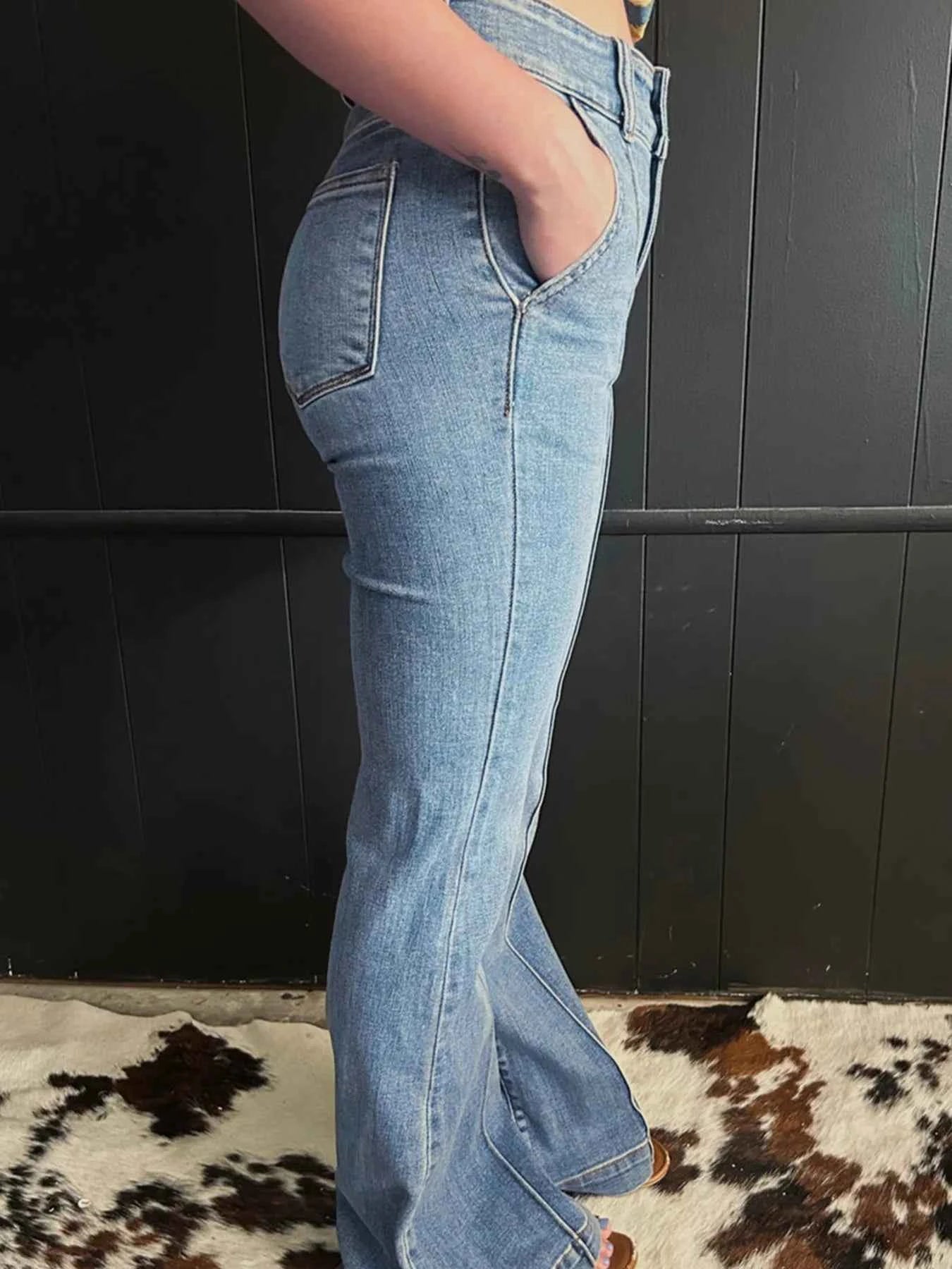 High-Waisted Flare Jeans with Seam Detail 35c9af22527342db81704ef066109f01-Max-Origin