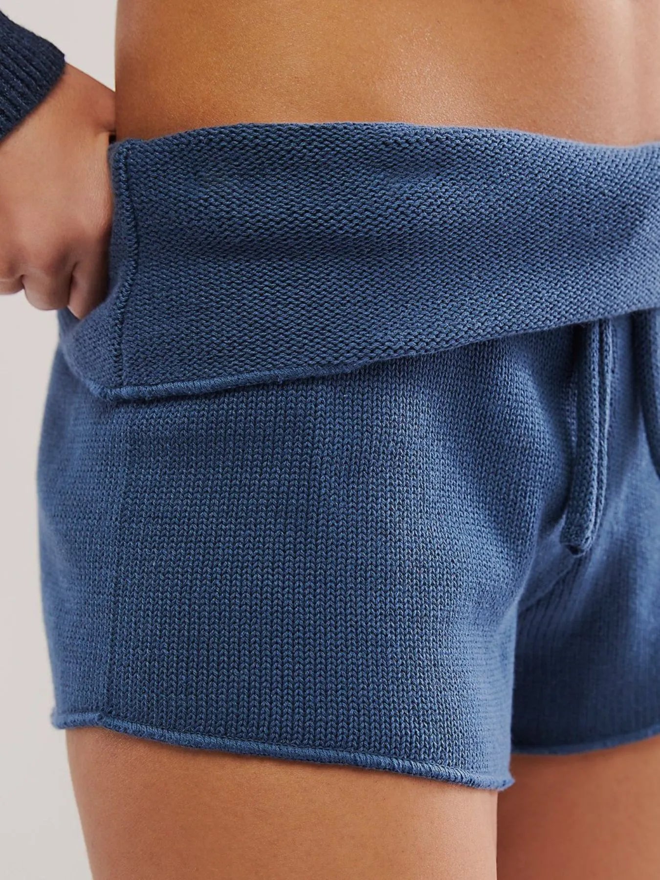 Tied Casual Shorts 35e31a96-b997-40f9-967d-9b932bb33238-Max-Origin