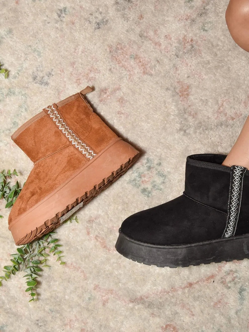 WILD DIVA Round Toe Platform Boots 35e9fc5d-9e64-4f5f-9c93-f046a3038cff-Max