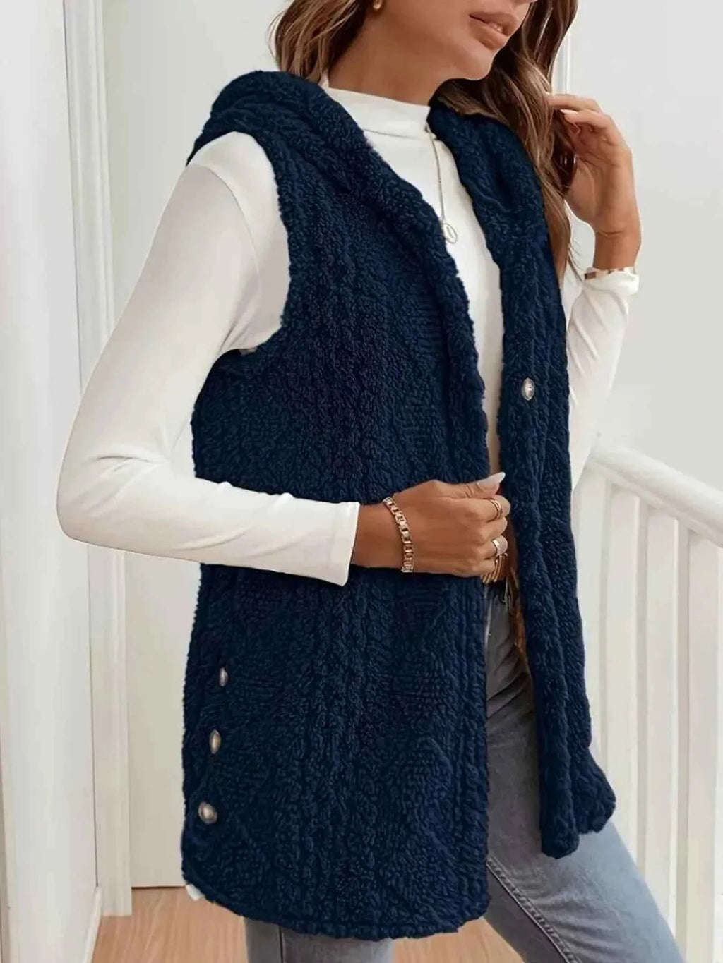 Button-Down Sherpa Hooded Vest Coat 36370881-2e28-4f7c-9af9-6754237c6f49-Max-Origin