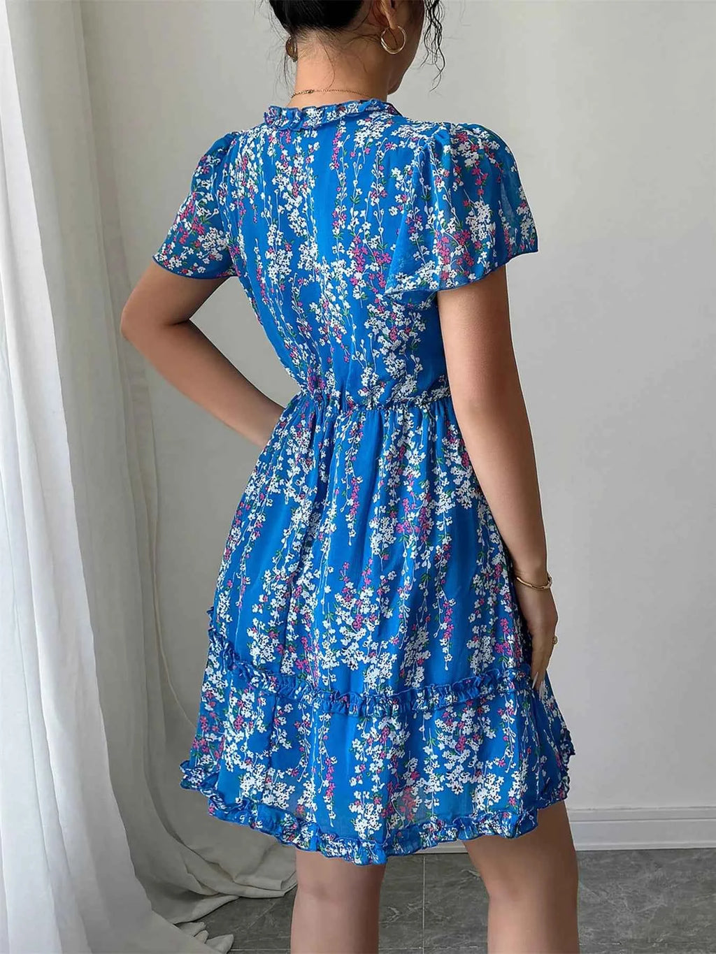 Floral Wrap Dress with Flutter Sleeves 367fa05123e34e088adff5d7981ddaad-Max-Origin
