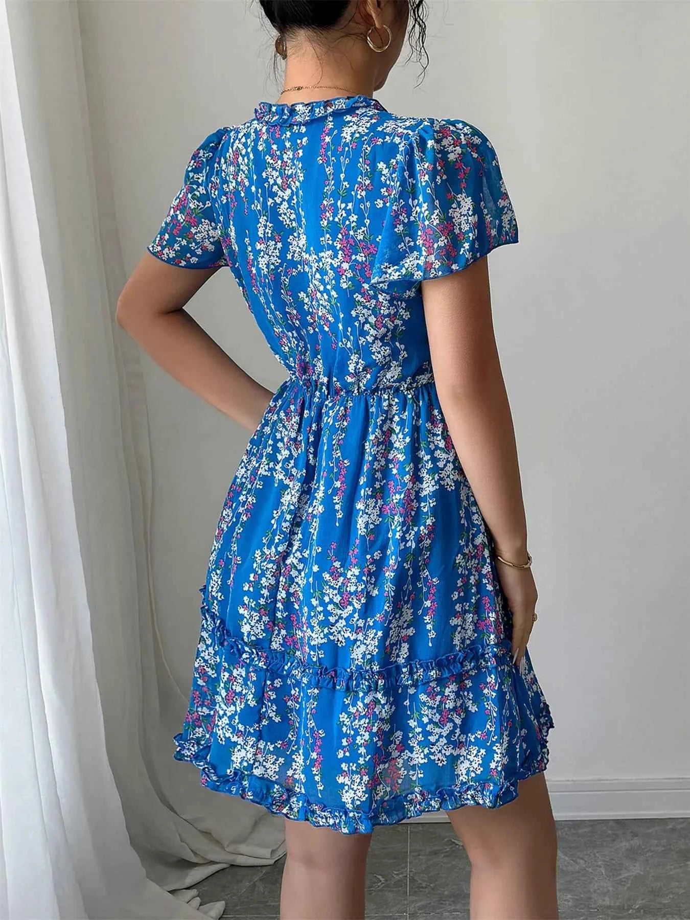 Floral Wrap Dress with Flutter Sleeves 367fa05123e34e088adff5d7981ddaad-Max-Origin