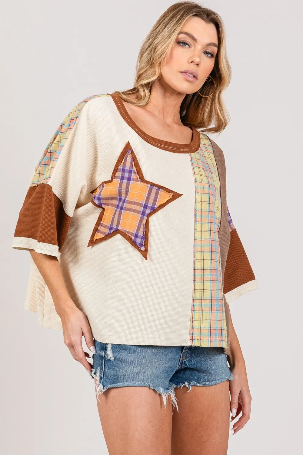 SAGE + FIG Full Size Round Neck Plaid Star Patch T-Shirt Plus Size 36a08f3c-ef2c-43b5-ba6e-d98d6cb65c66-Max