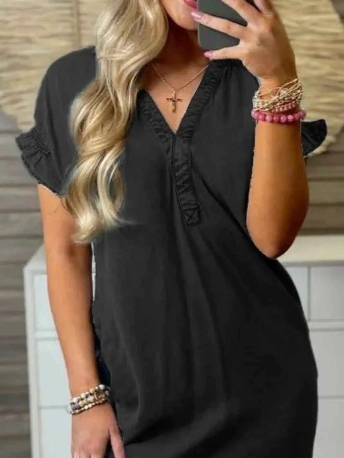 Full Size V-Neck Short Sleeve Denim Dress Plus Size 36cbe1c8-381c-43db-976b-45d8610967f1-Max-Origin