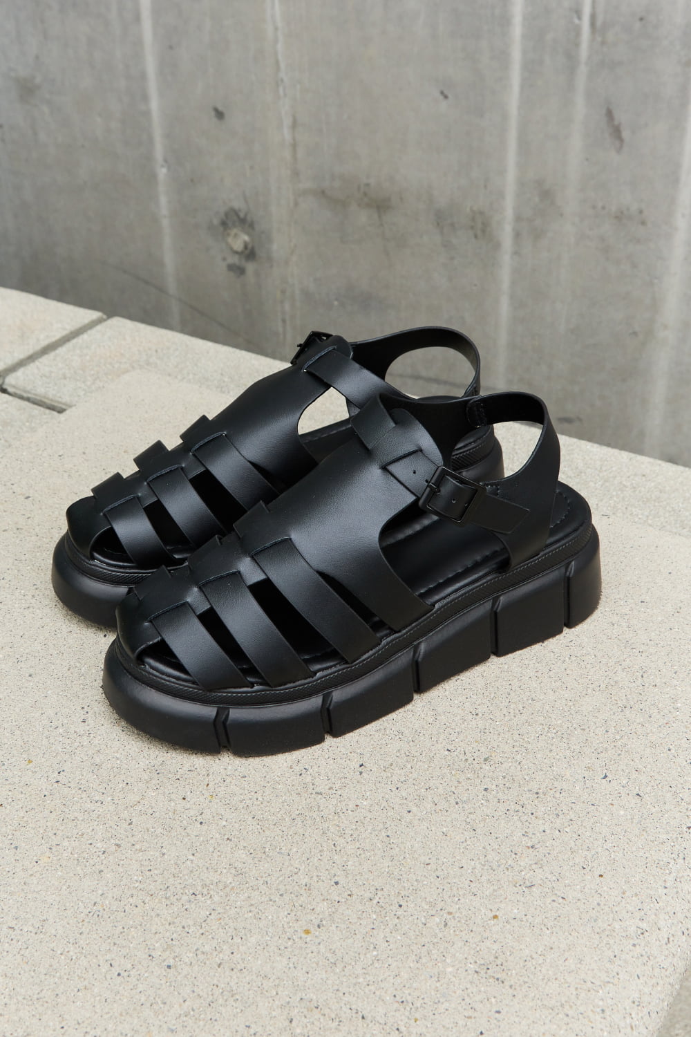 Qupid Platform Cage Stap Sandal in Black 36f33ac24de34f86aee60cf21f7bba49-Max