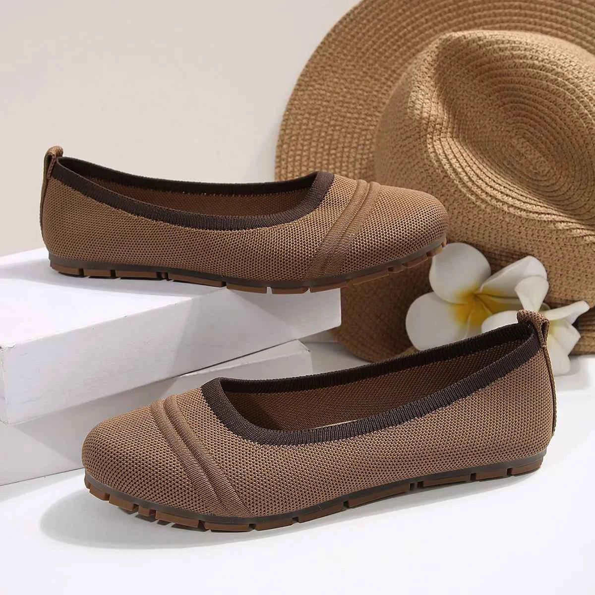 Round Toe Flat Slip-Ons 3743714d8d01491fb11d73b2b52dfaed-Max-Origin