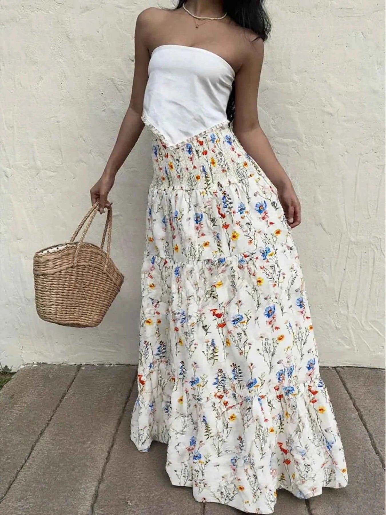 Floral Tiered Maxi Skirt 383b6d80-5f8a-4bb2-b6b0-dc799c8939a5-Max-Origin