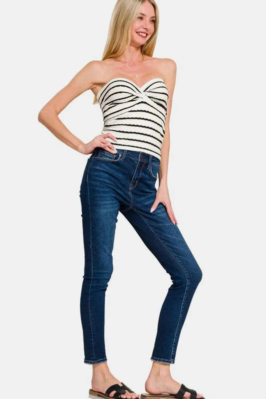 Twisted Sweetheart Neck Striped Tube Top 386b1402-a935-472c-8ec1-7f1136646220-Max