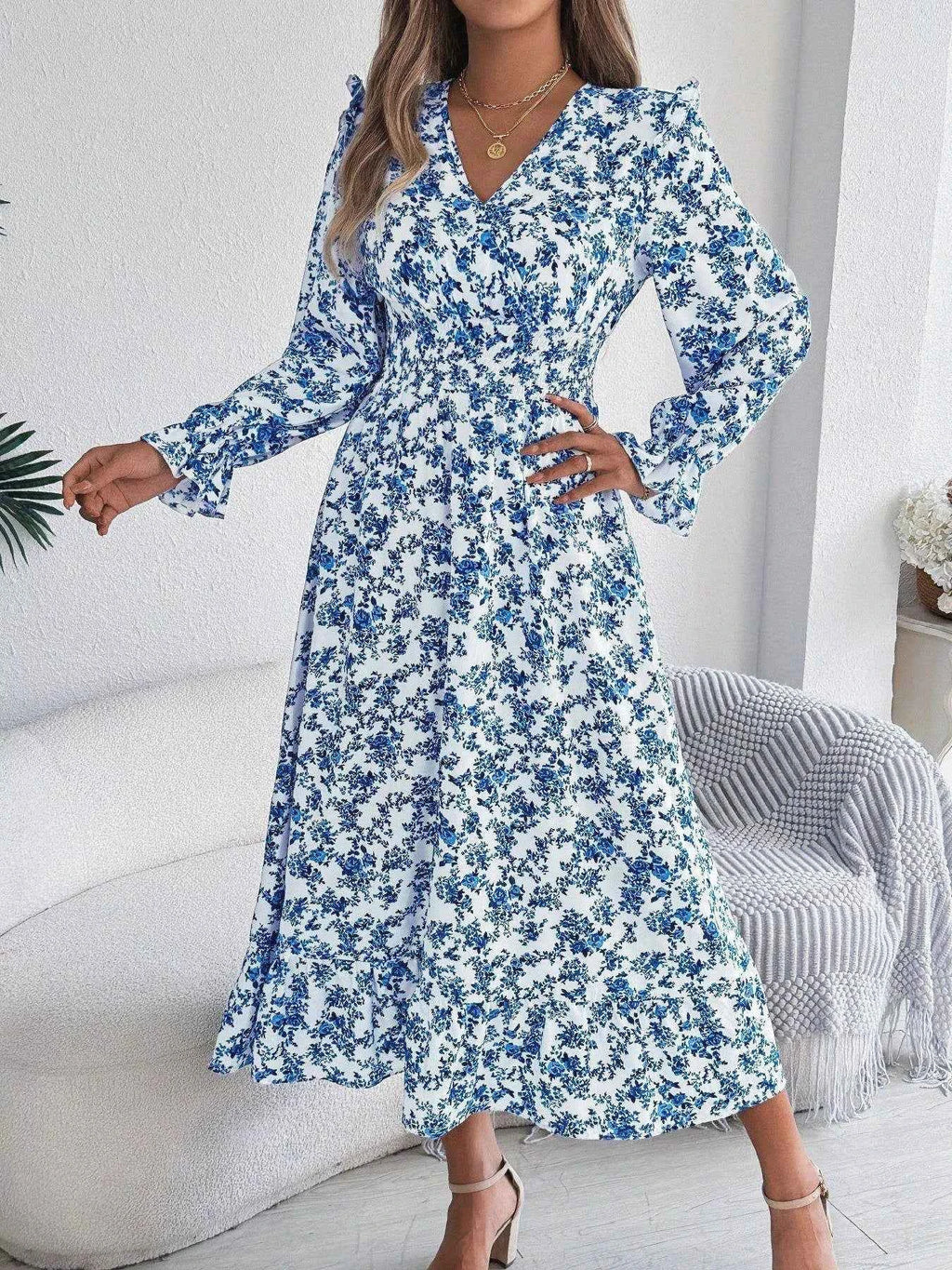Ruffled Floral V-Neck Flounce Sleeve Dress 38b1b3fc-c4d1-4248-bed2-407877e10f05-Max-Origin