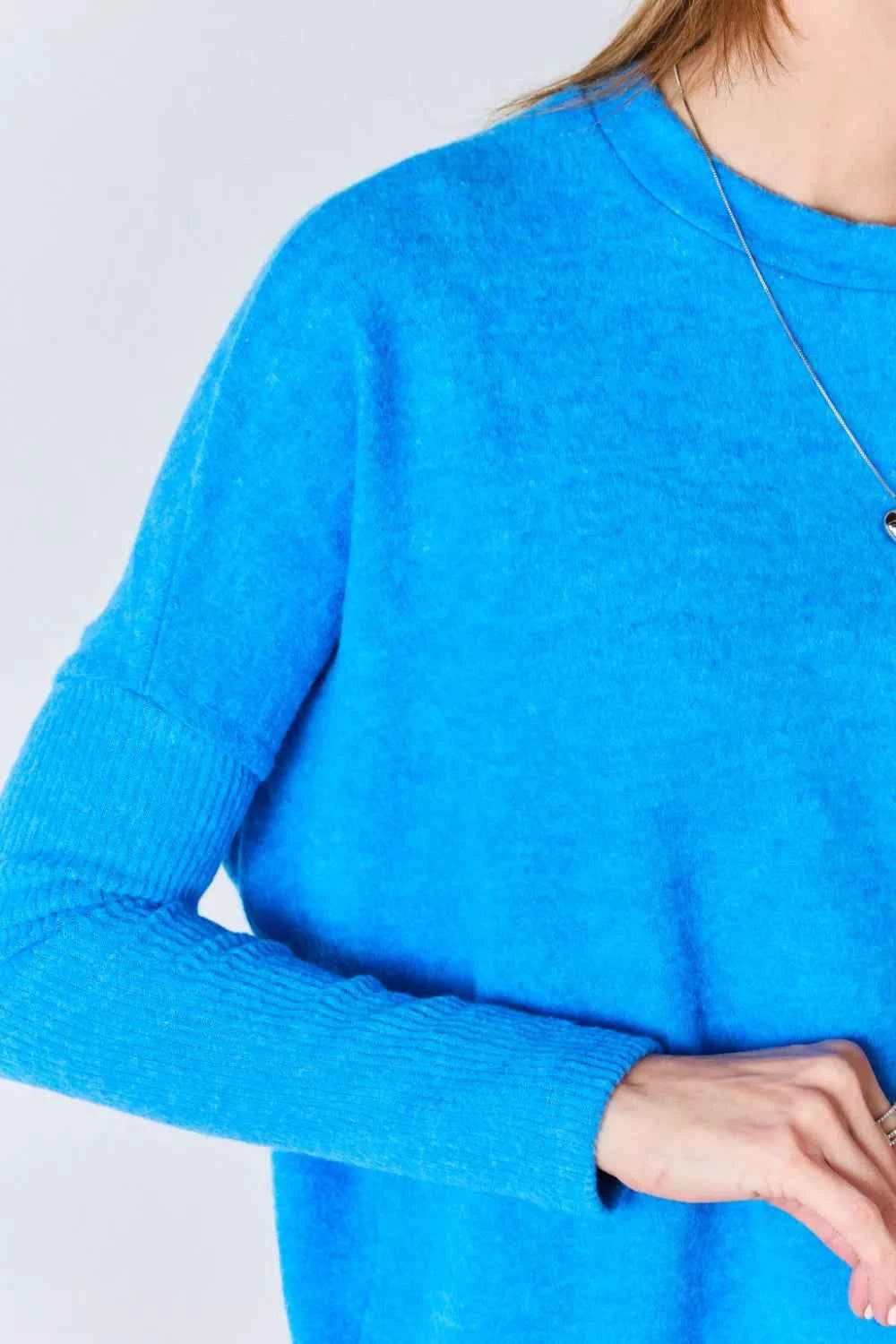Ribbed Trim Round Neck Long Sleeve Top 38eba349-af1f-4ddf-9df9-39e11cb30634-Max
