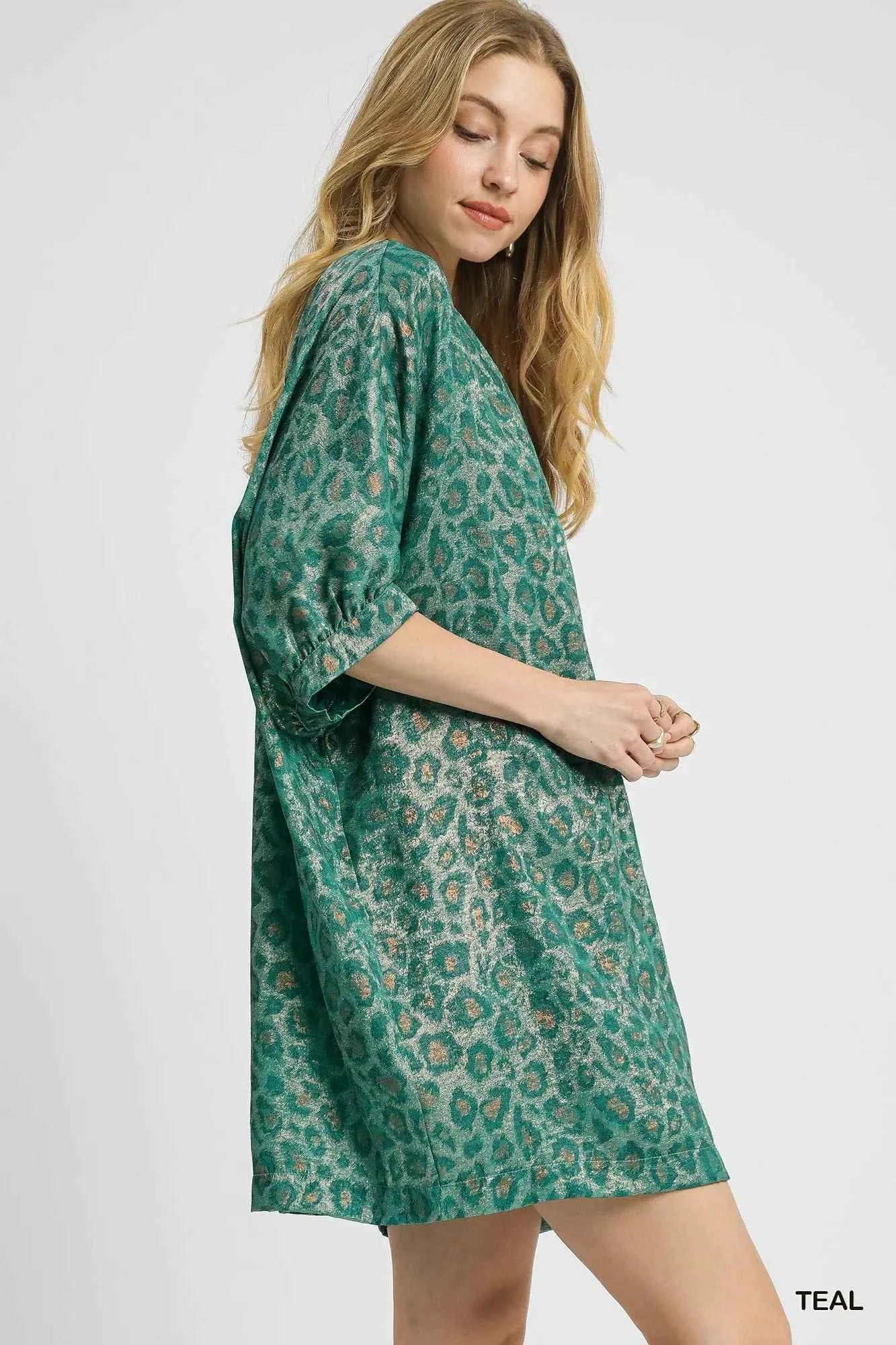 Umgee Metallic Leopard Print V-Neck Kimono Dress 38f8ad99-3a0a-487f-9b3b-2c9bdc0513ea-Max-Origin