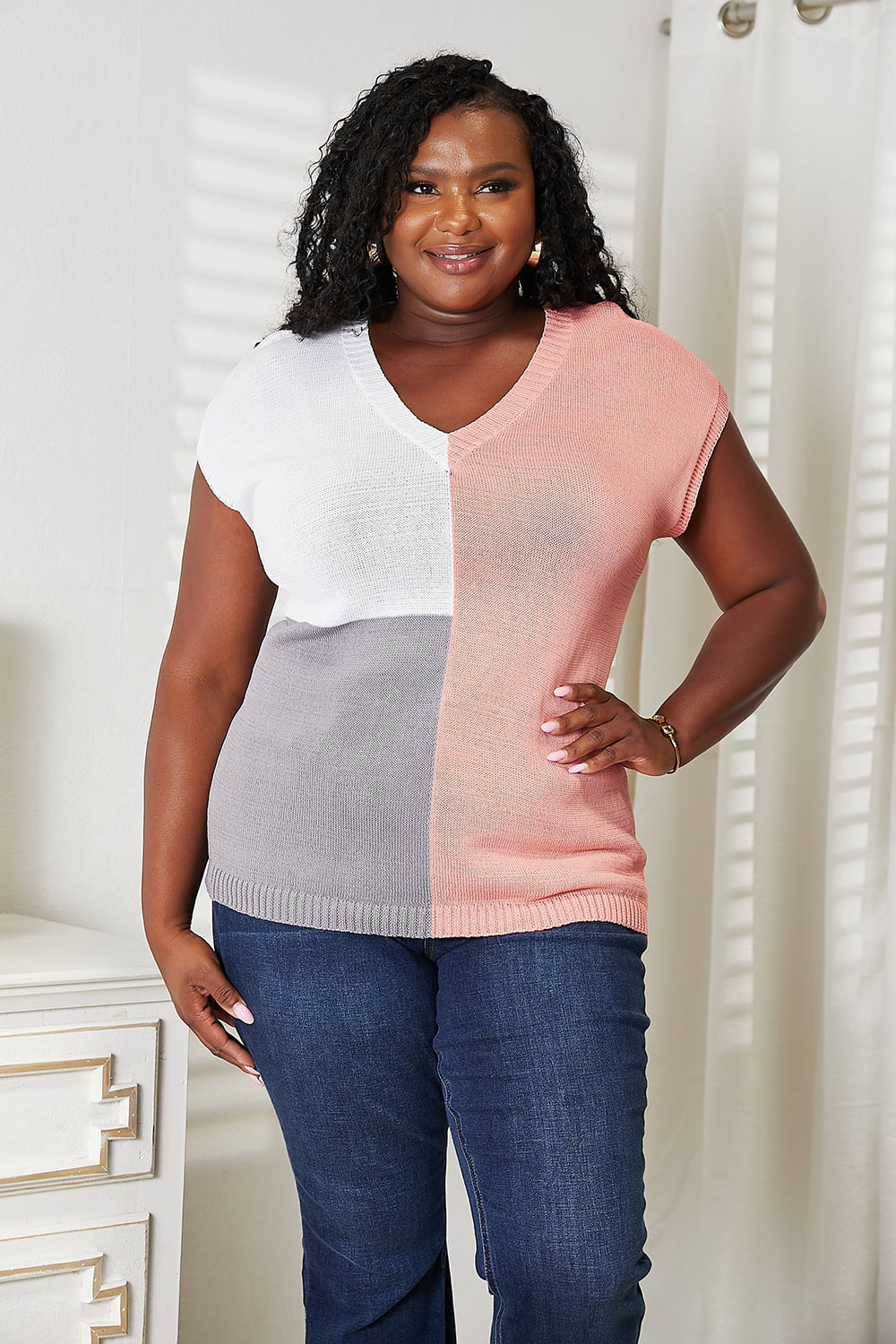 Color Block V-Neck Knit Top 3a854b94a7644c06a32595381b580479-Max