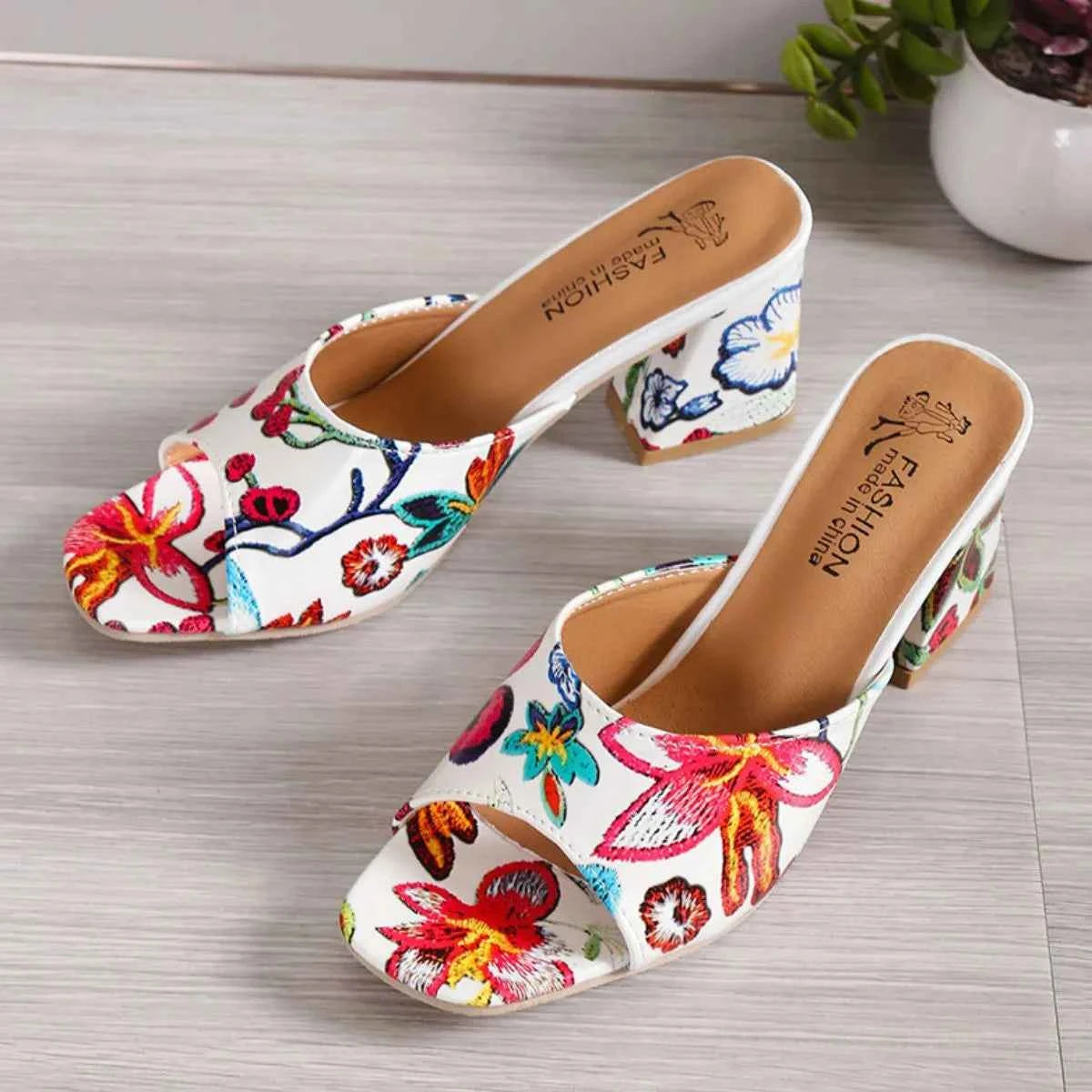 Printed Block Heels Sandals 3a8fa0d9-9ebd-4a87-8f93-0c02cd5f72fc-Max-Origin
