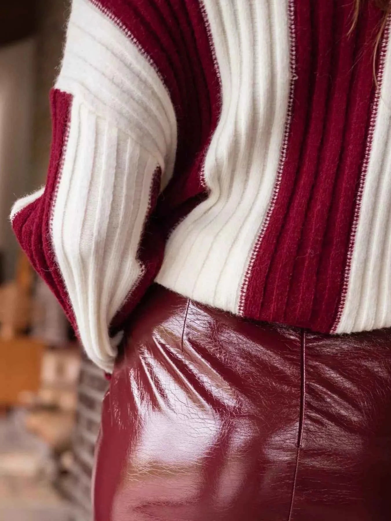 Color Block Ribbed Turtleneck Sweater 3ac5de80-414f-4969-a57f-b424b605cbe1-Max-Origin