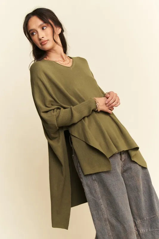 High-Low Side Slit Batwing Sleeve Top 3b0eb5be-f739-4f94-b972-49d0c40e7fa5-Max