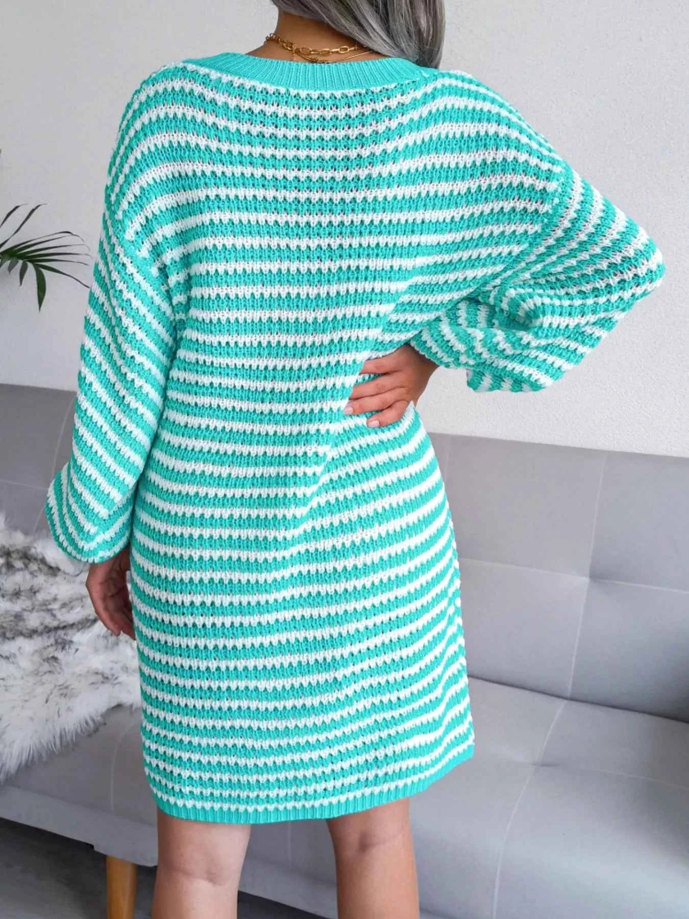 Striped V-Neck Long Sleeve Sweater Dress 3c31a954-0c2f-4580-99b5-169befbbce49-Max-Origin