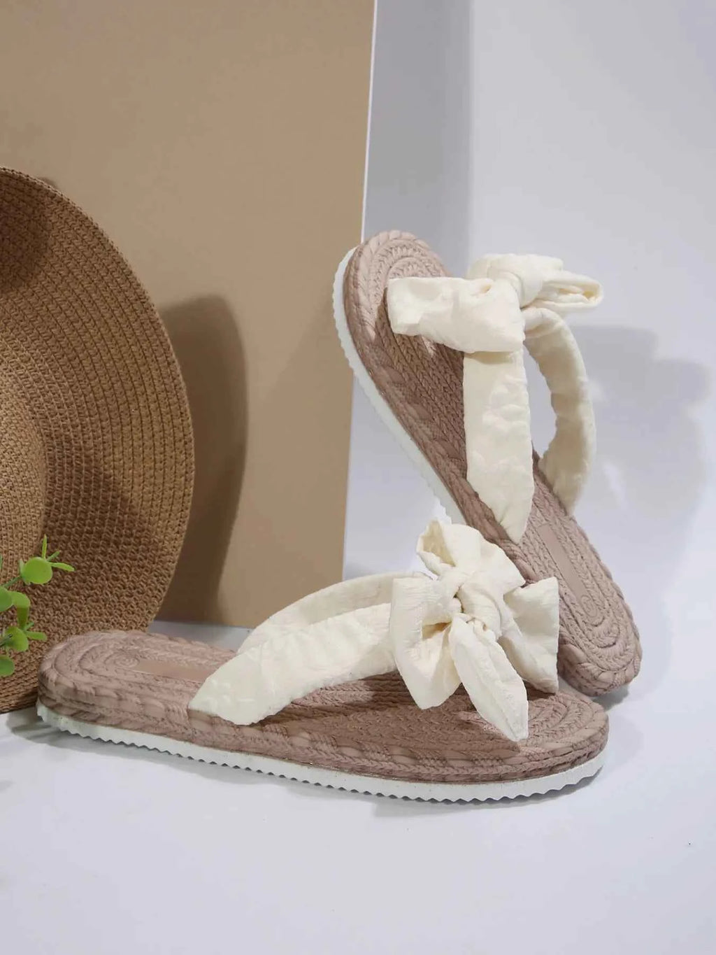 Bow Toe Post Platform Sandals 3c9720c2ca414b57bccc30c5f371170a-Max-Origin